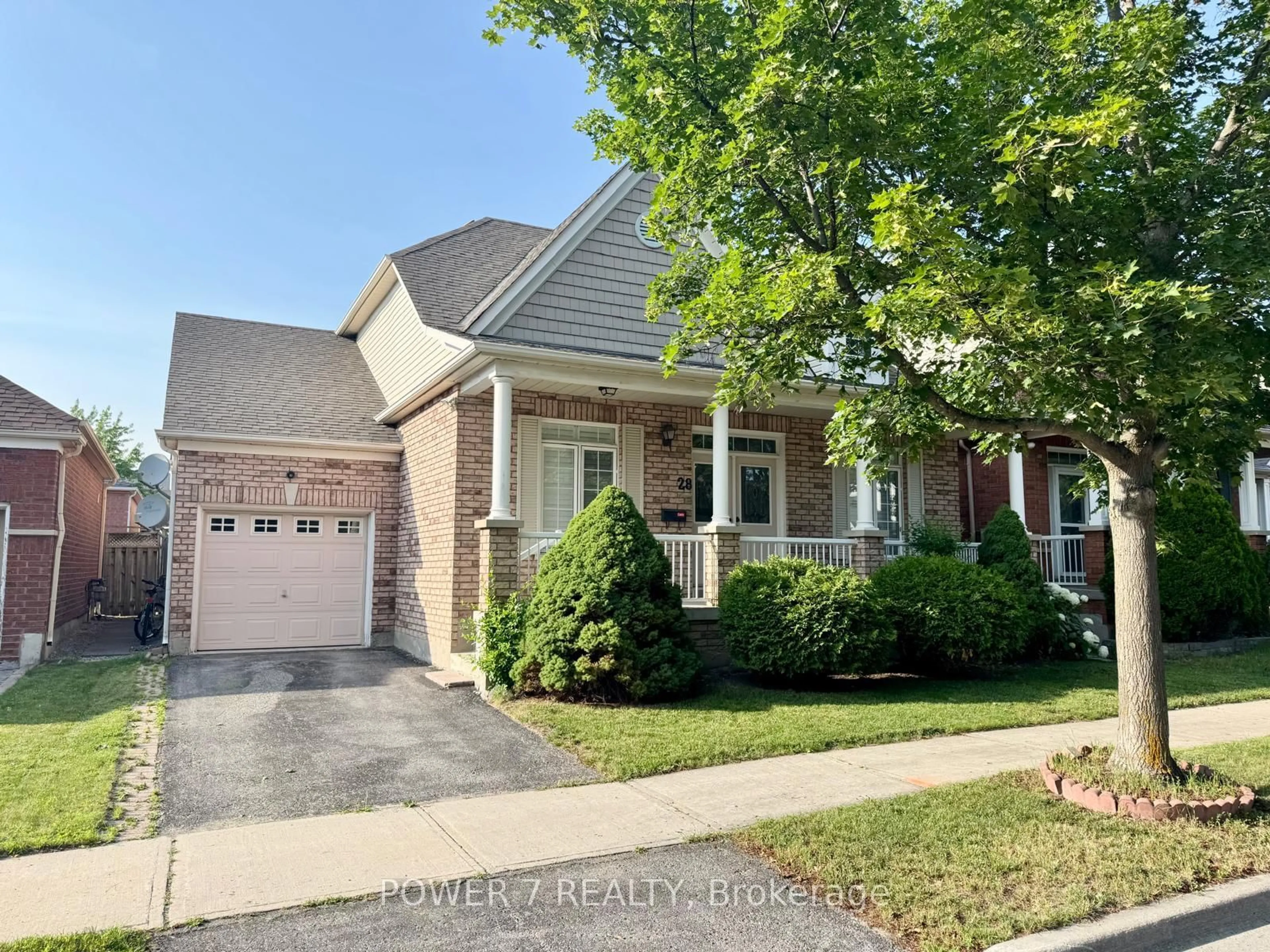 Home with brick exterior material, street for 28 Cliveden Pl, Markham Ontario L6C 2S4