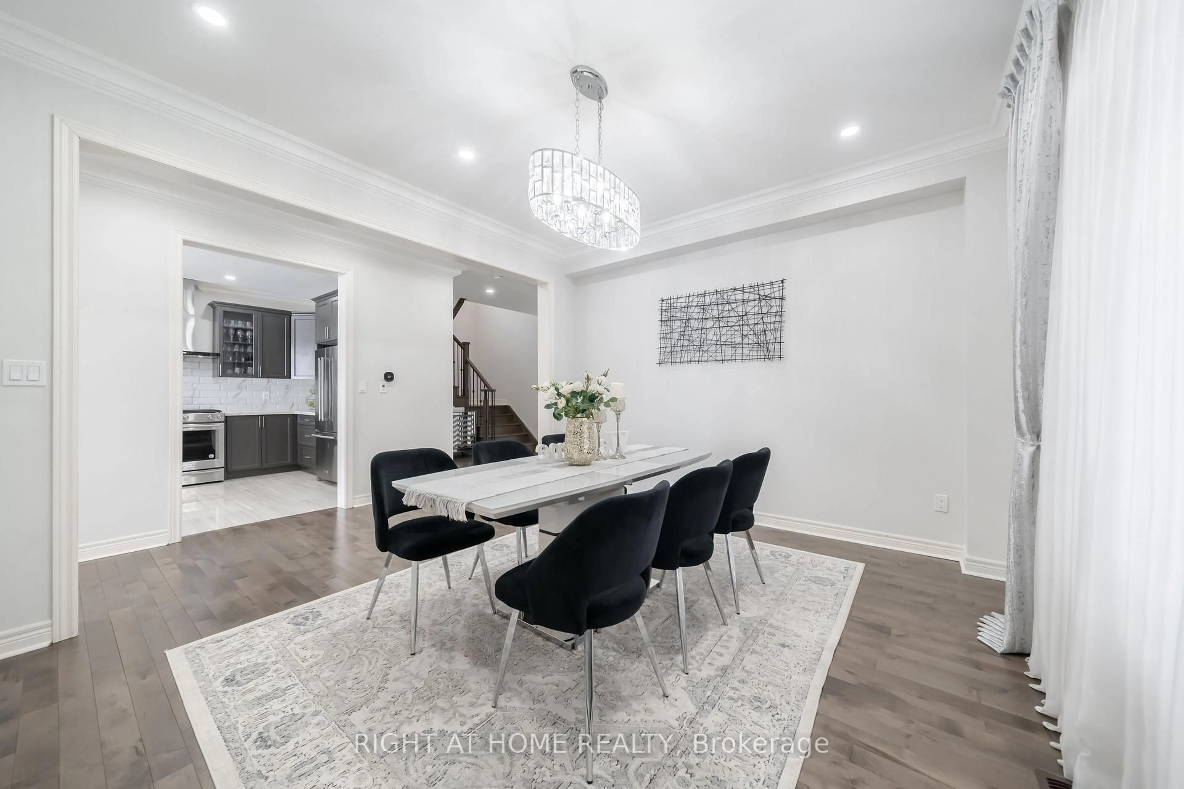 Dining room, unknown for 12 Tupling St, Bradford West Gwillimbury Ontario L3Z 0W8