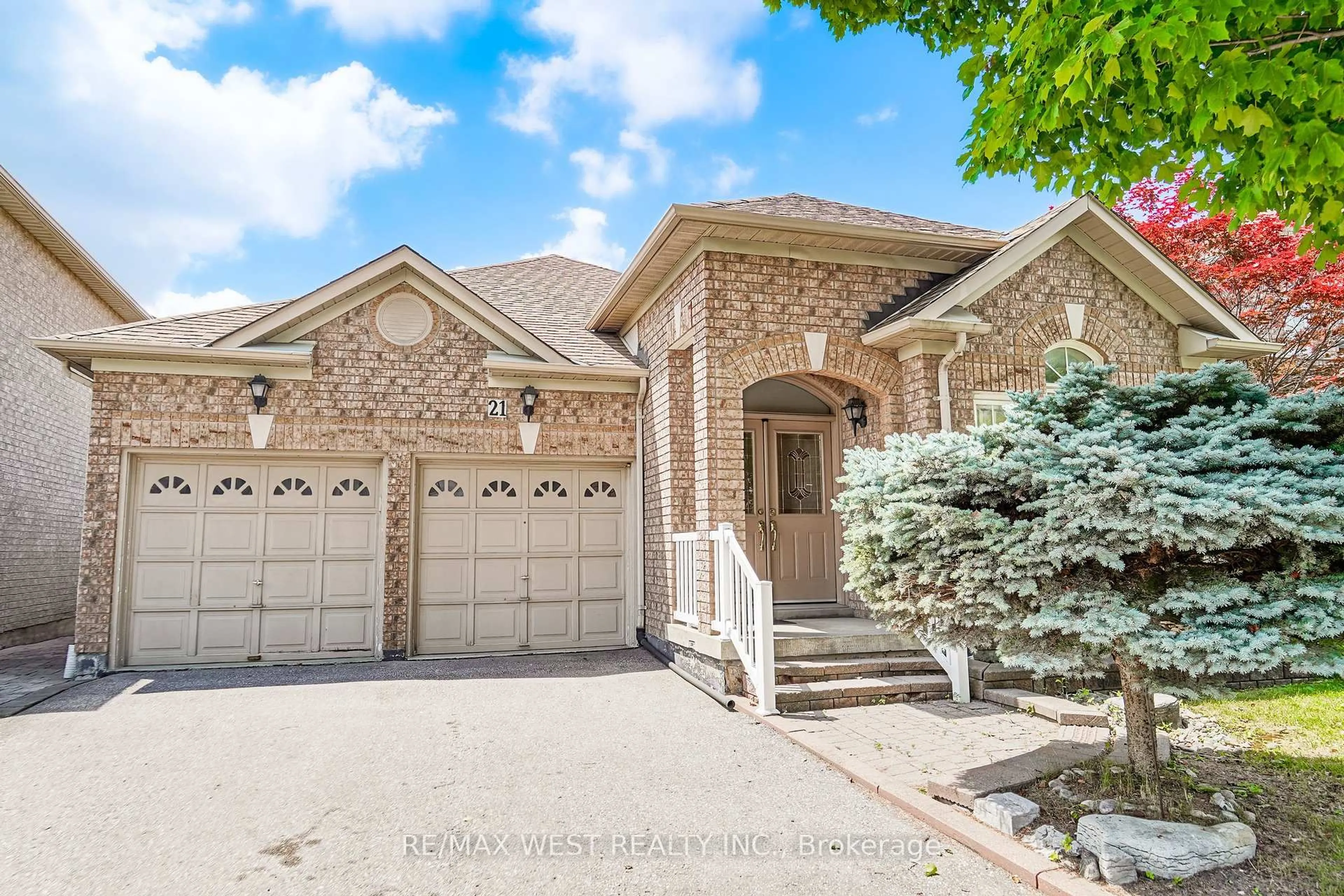 Home with brick exterior material, street for 21 Mira Vista Pl, Vaughan Ontario L4H 1K9