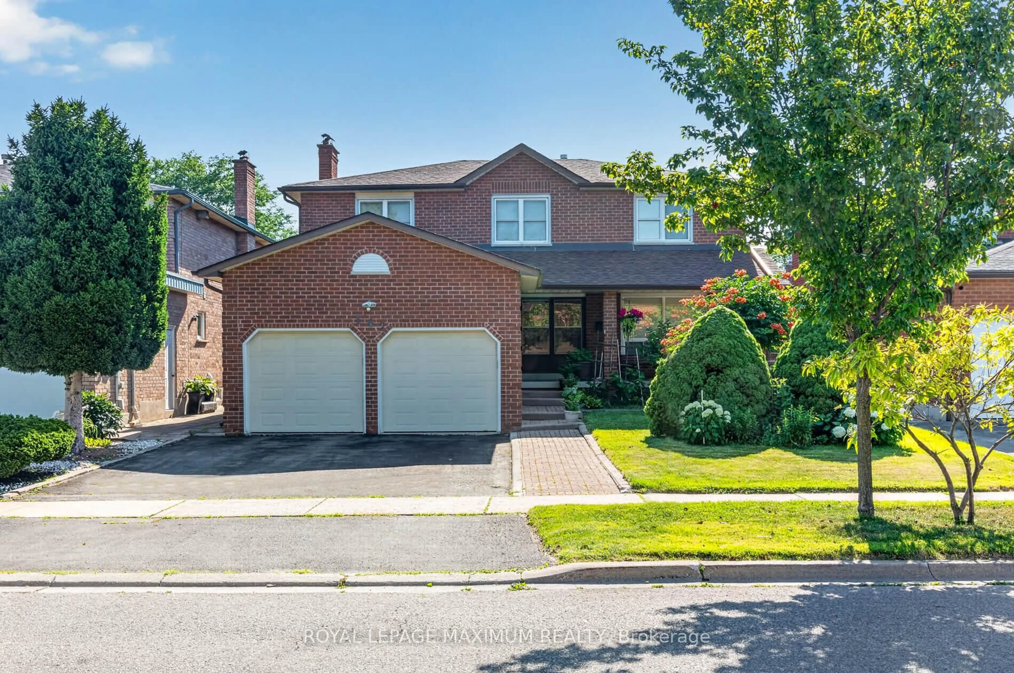 Home with brick exterior material, street for 162 Wigwoss Dr, Vaughan Ontario L4L 2R2