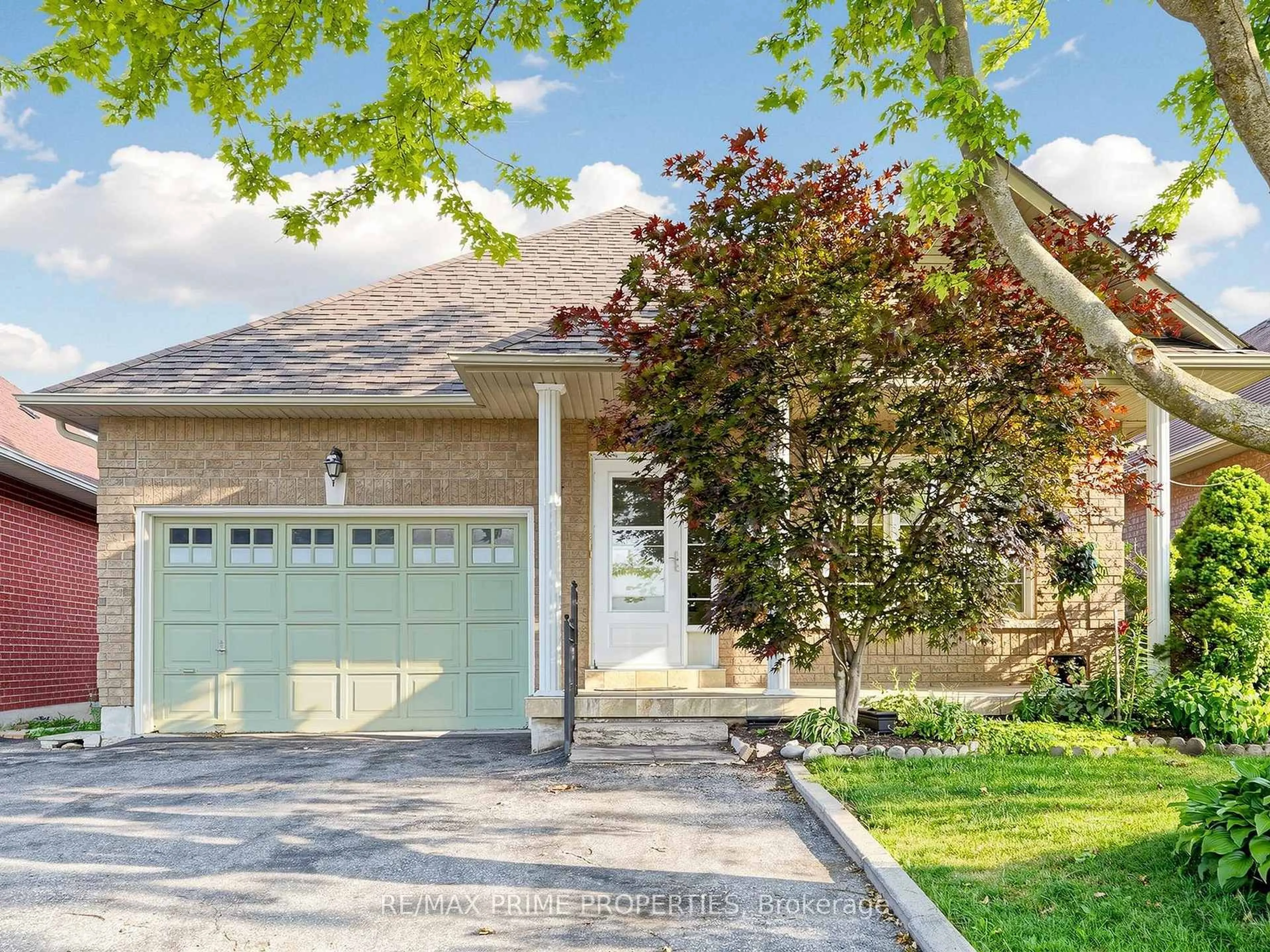 Home with brick exterior material, street for 176 Sawmill Valley Dr, Newmarket Ontario L3X 2V7