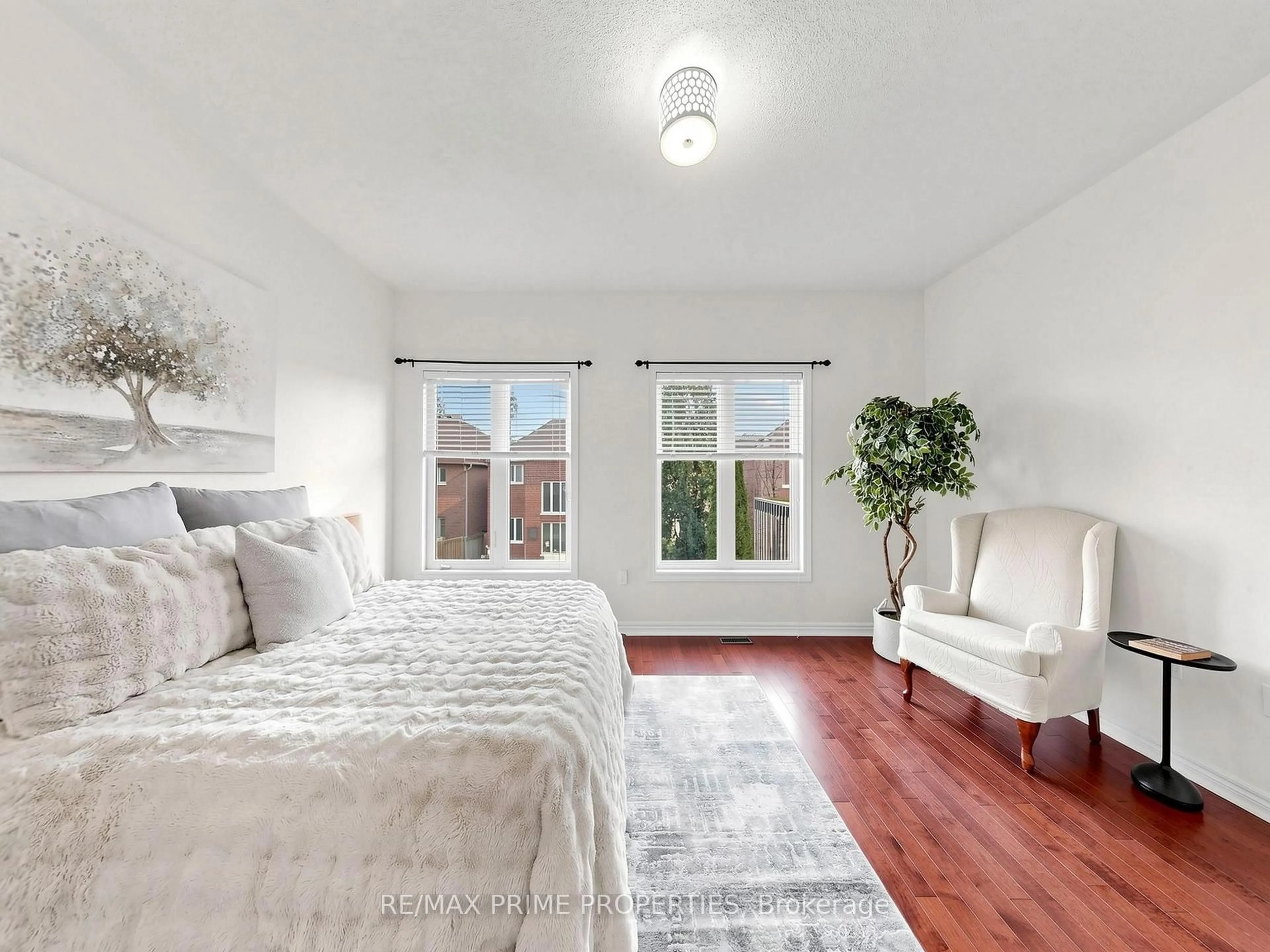 A pic of a room for 176 Sawmill Valley Dr, Newmarket Ontario L3X 2V7