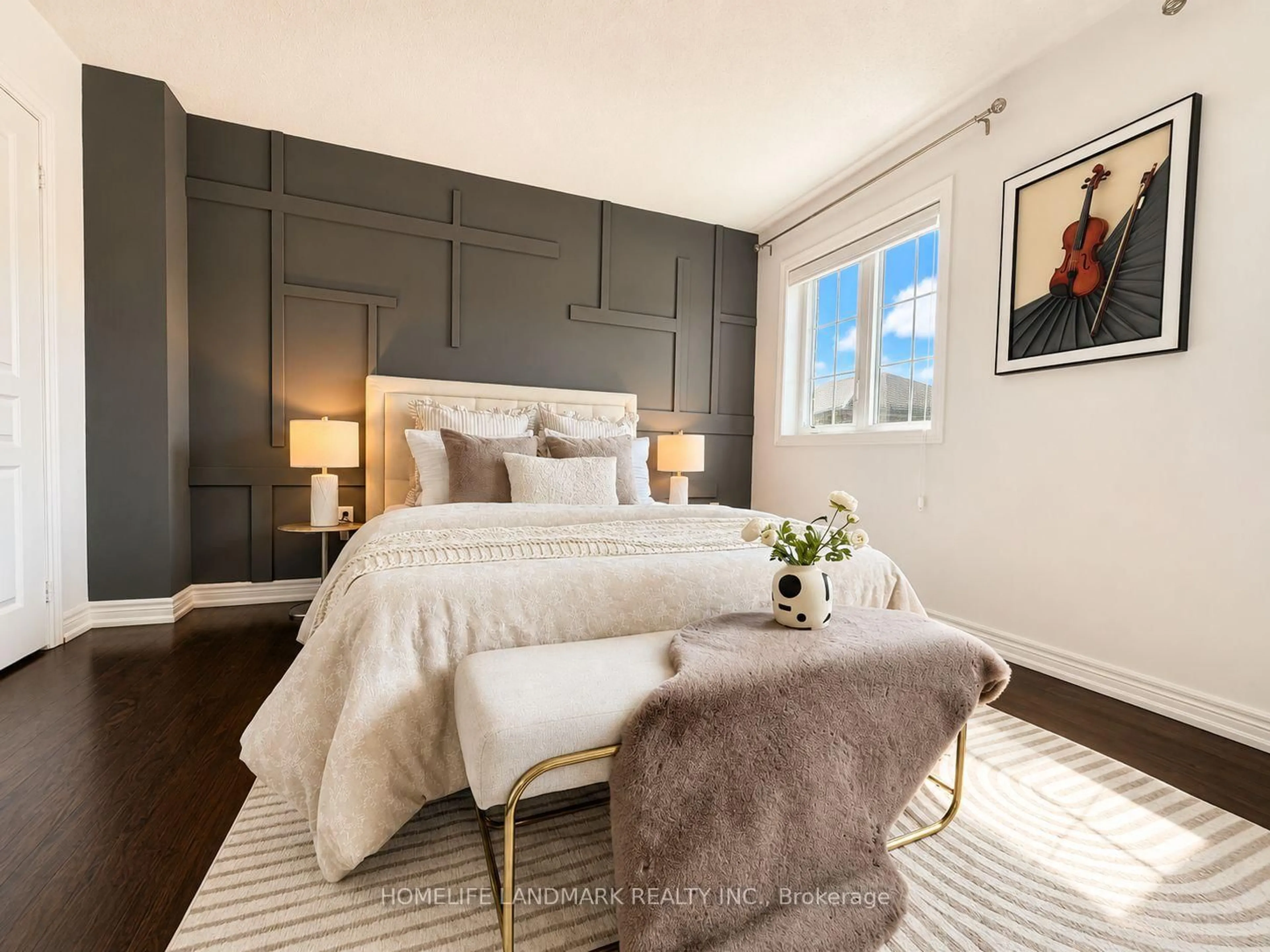 Bedroom with bed, wood/laminate floor for 22 Walter Proctor Rd, East Gwillimbury Ontario L9N 0P1
