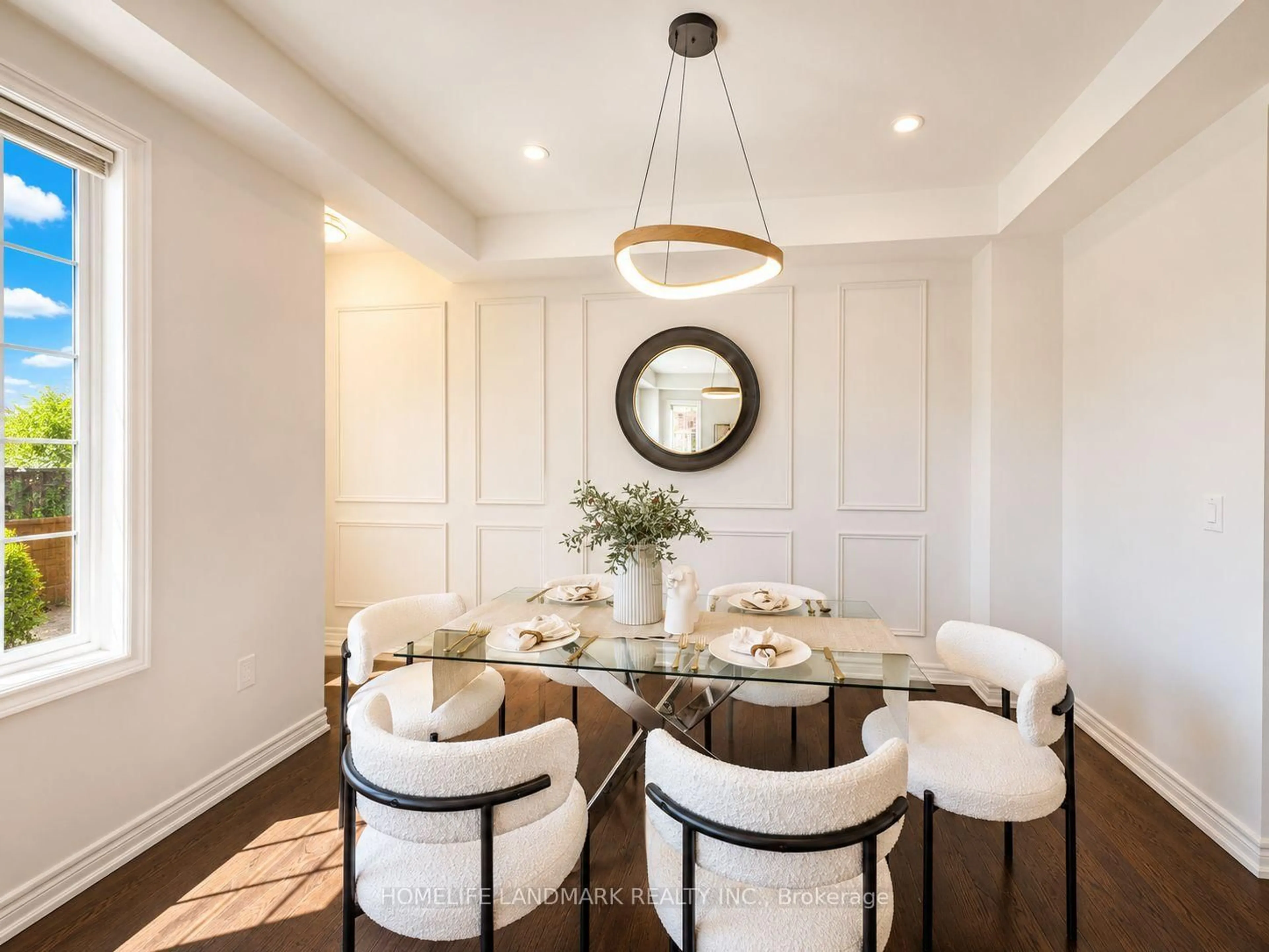Dining room, wood/laminate floor for 22 Walter Proctor Rd, East Gwillimbury Ontario L9N 0P1