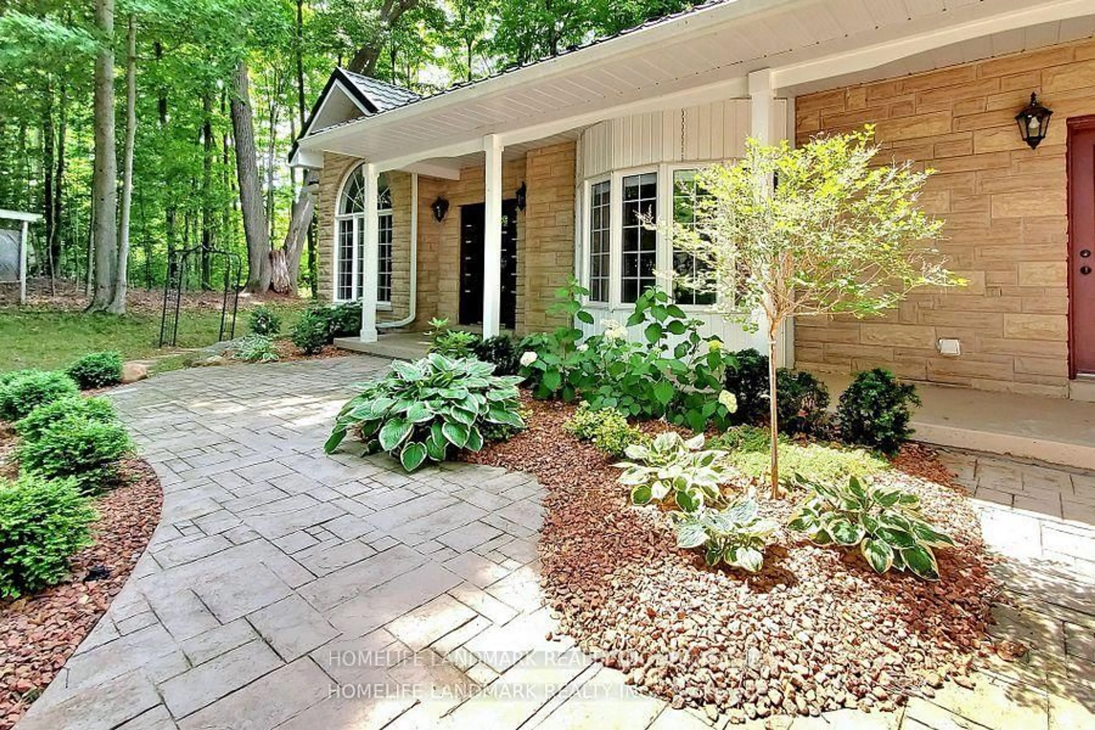 Home with brick exterior material, street for 1976 Forest Valley Dr, Innisfil Ontario L9S 4A5