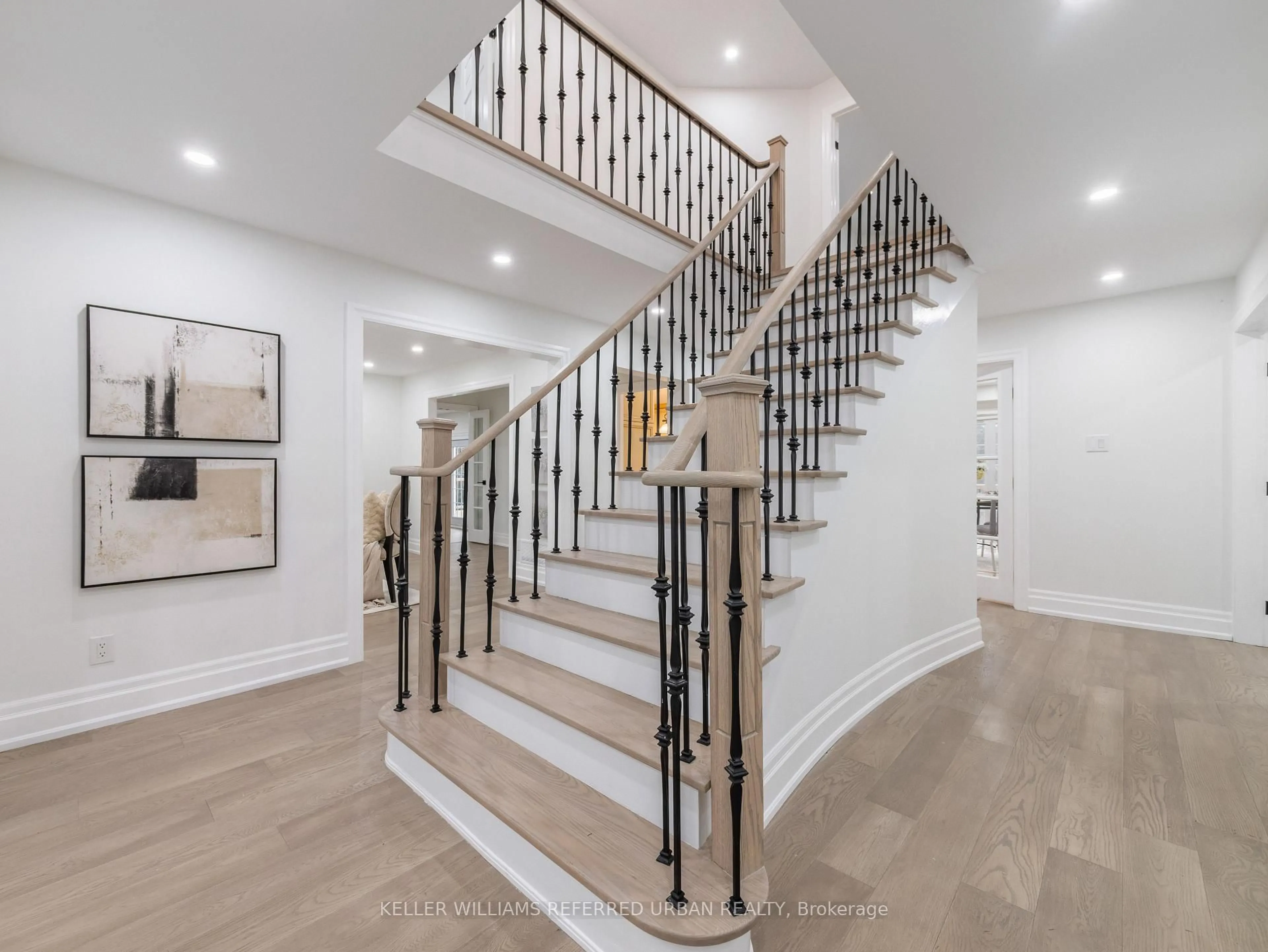 Stairs for 17 Sleepy Hollow Lane, Whitchurch-Stouffville Ontario L4A 3G7