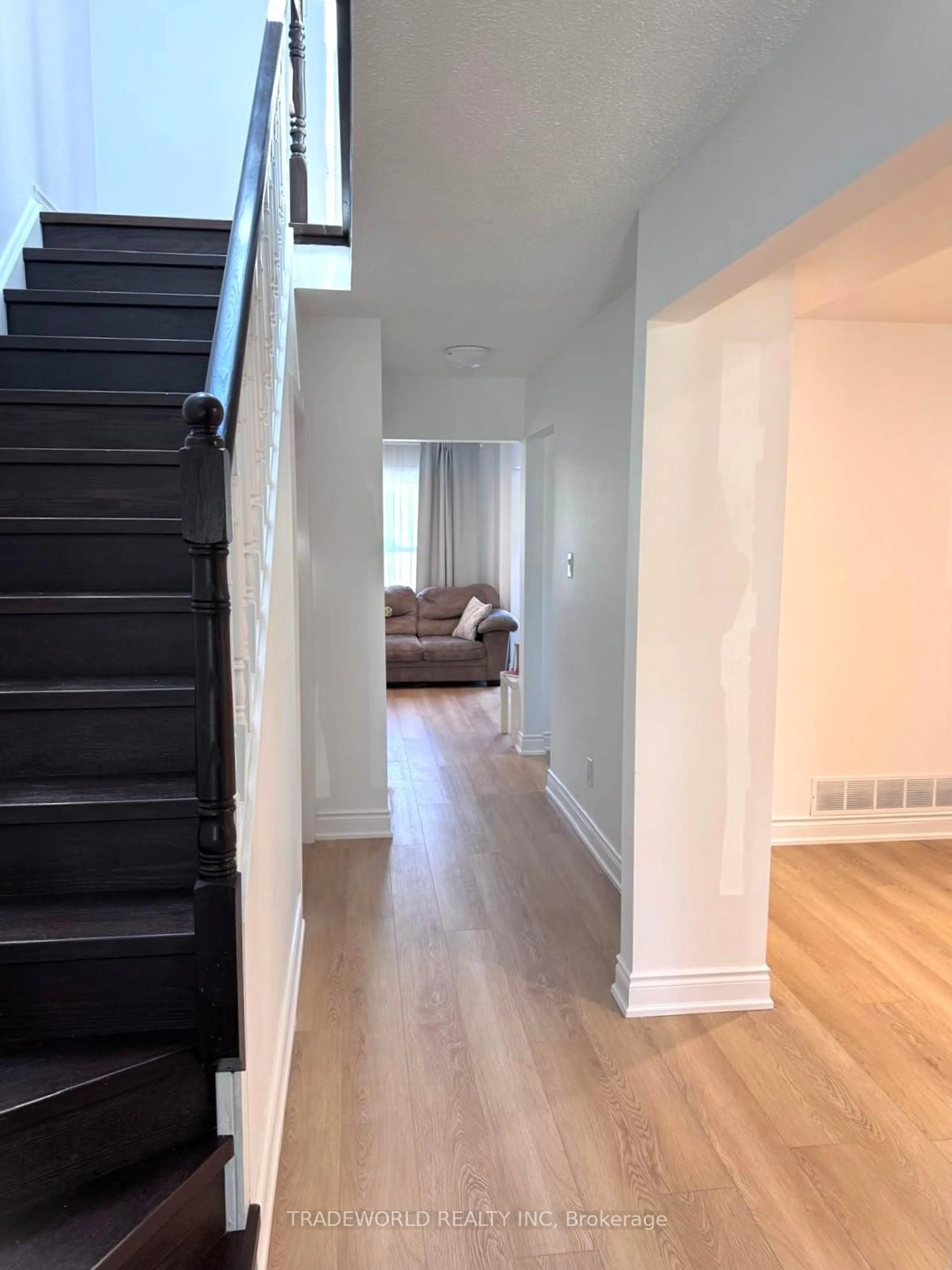 Unknown for 45 Trafford Cres, Markham Ontario L3R 7H9