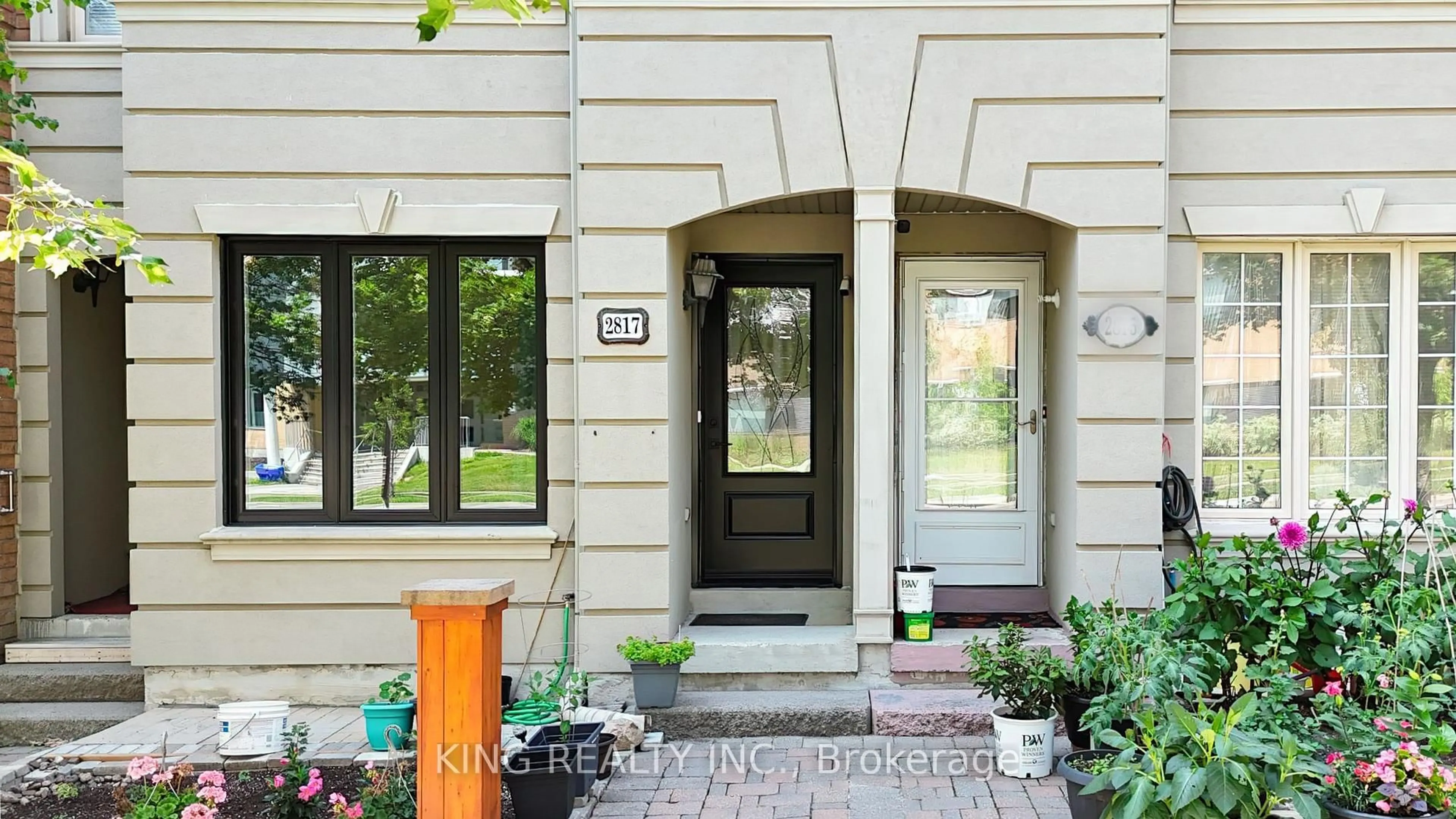 Indoor entryway for 2817 Bur Oak Ave, Markham Ontario L6B 1E2