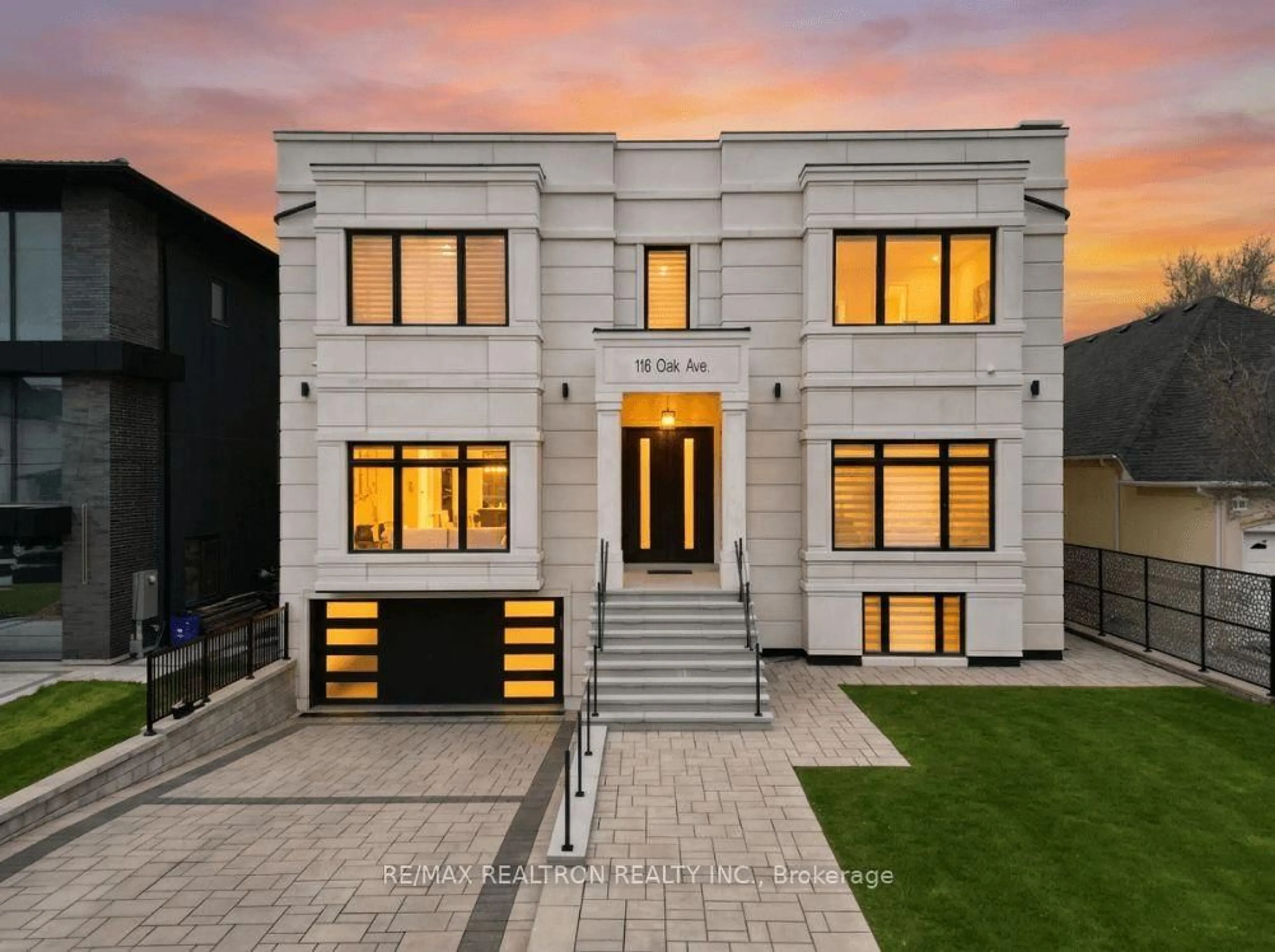 Home with brick exterior material, street for 116 OAK Ave, Richmond Hill Ontario L4C 6R7