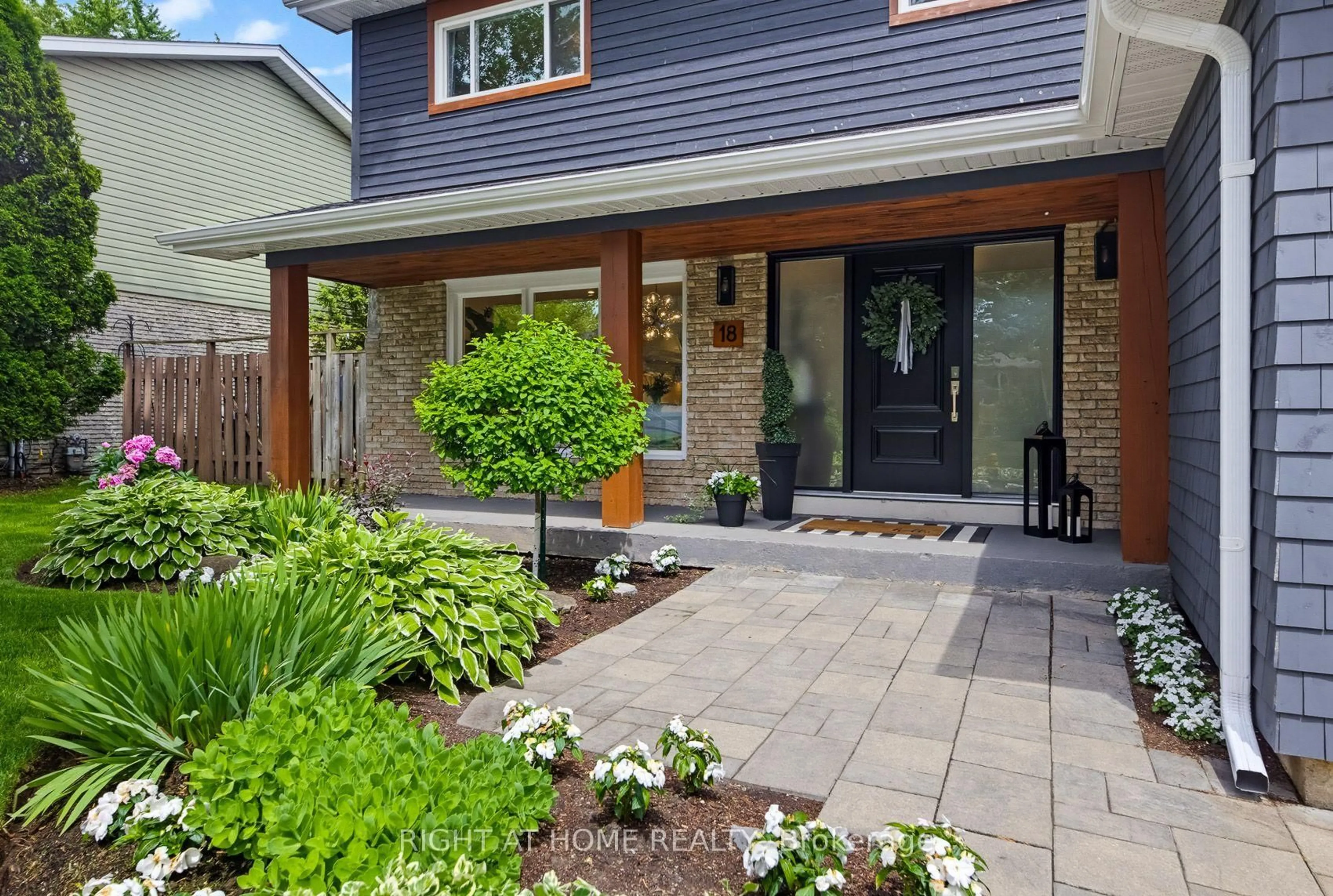 Unknown for 18 Oak Lea Circ, Markham Ontario L3P 3M5