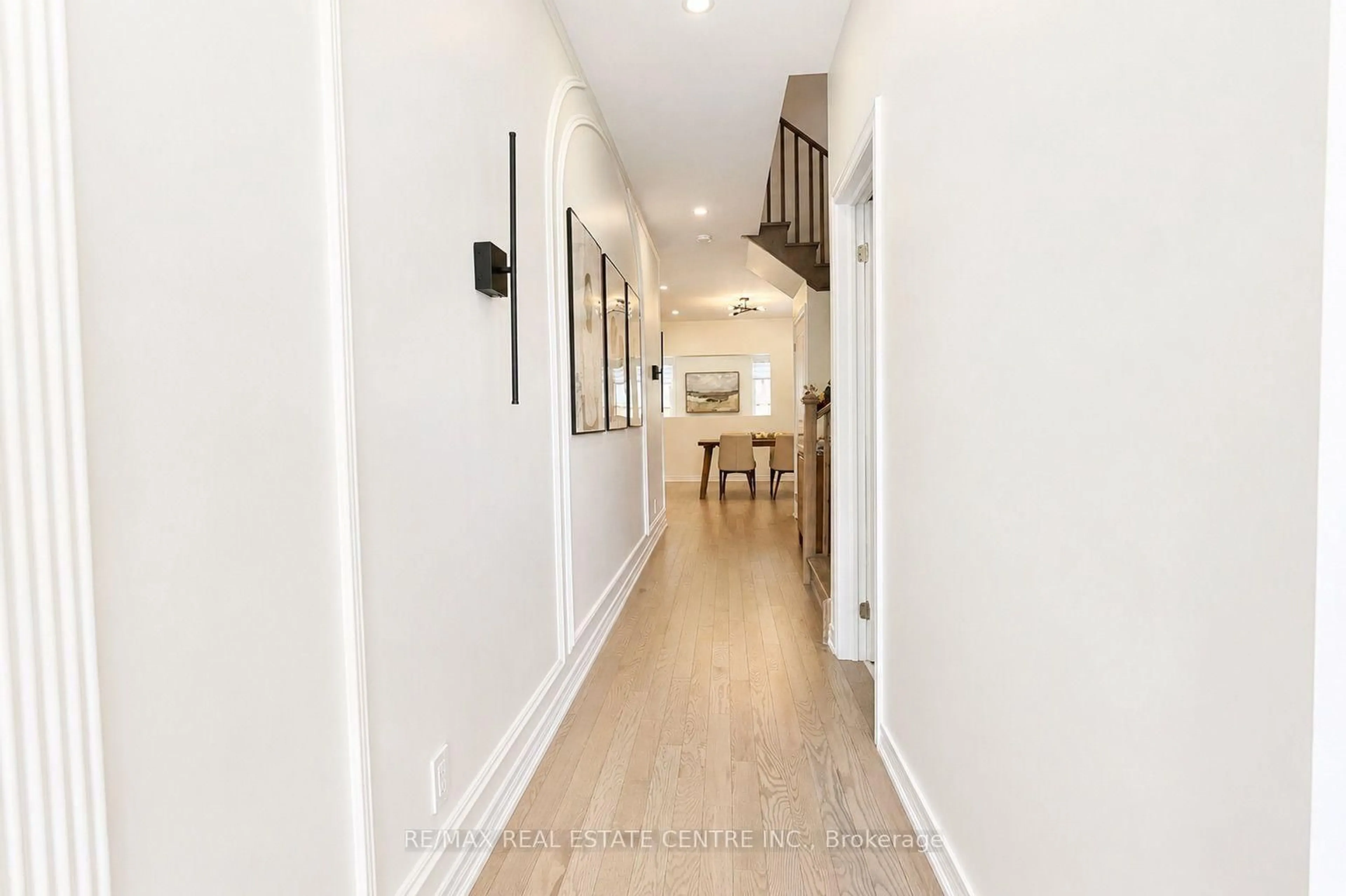 Indoor entryway for 120 Busato Dr, Whitchurch-Stouffville Ontario L4A 4V6