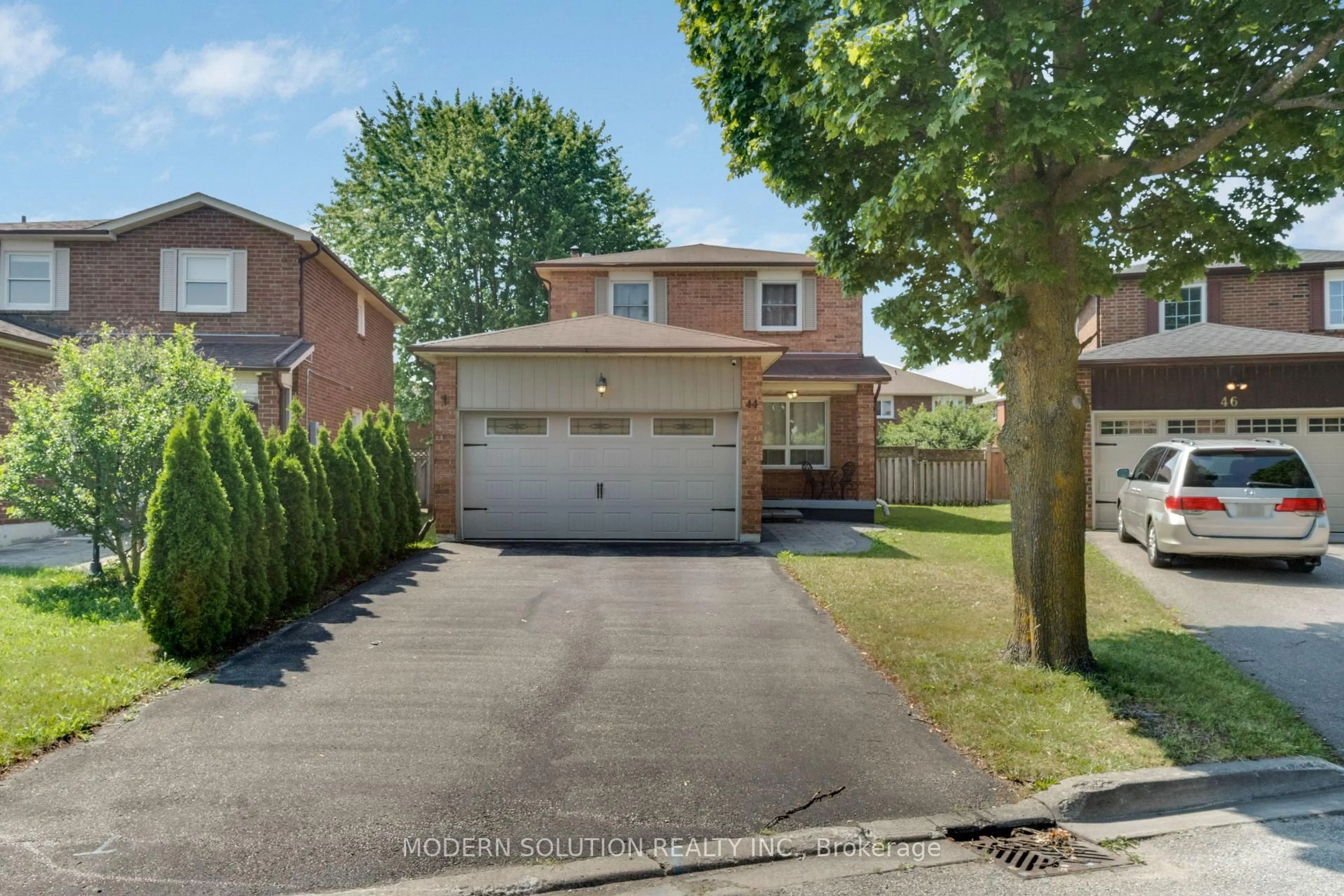 Home with brick exterior material, street for 44 Bendamere Cres, Markham Ontario L3P 6Y1