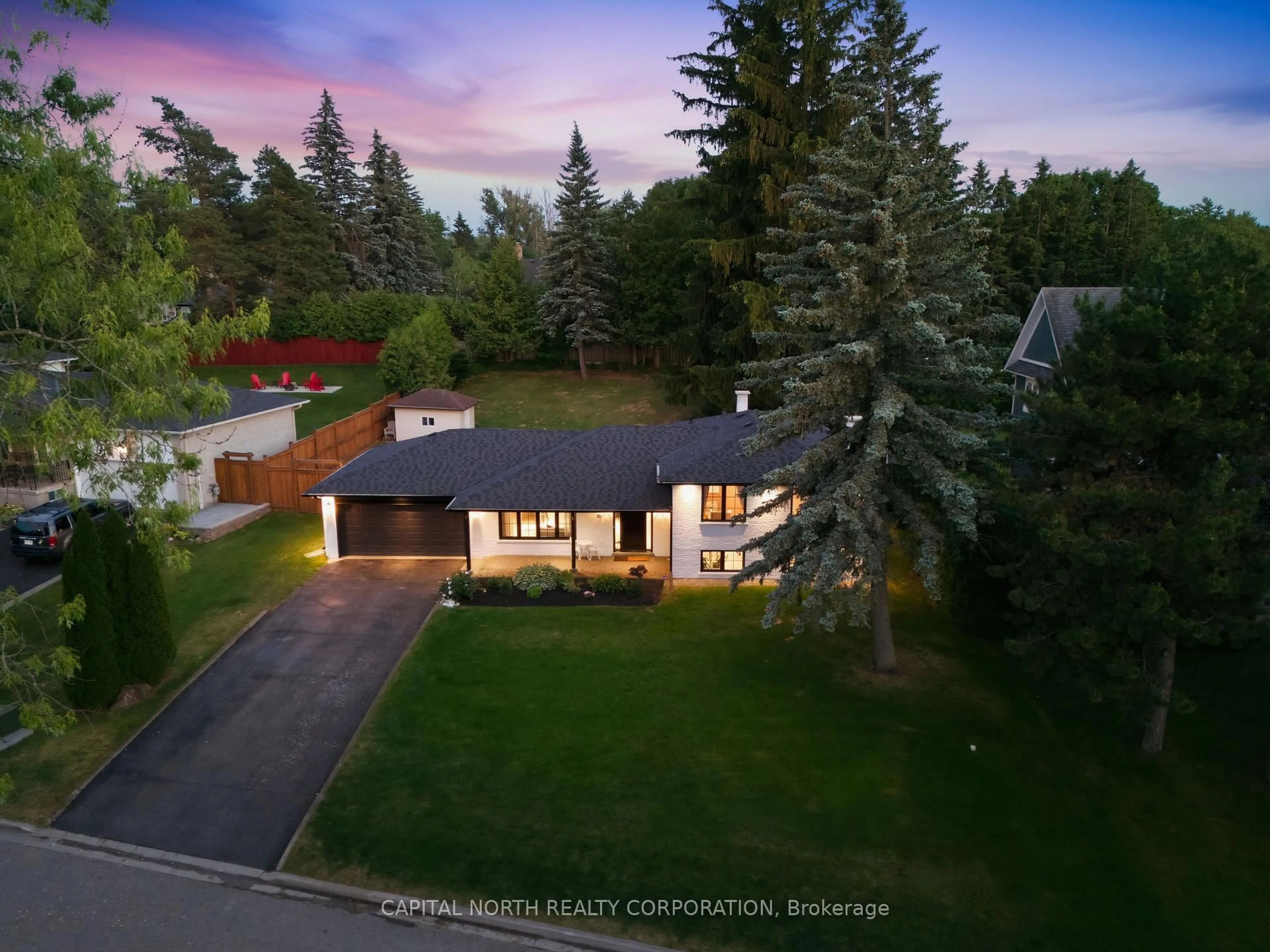 A pic from outside/outdoor area/front of a property/back of a property/a pic from drone, unknown for 111 Norman Dr, King Ontario L7B 1J2