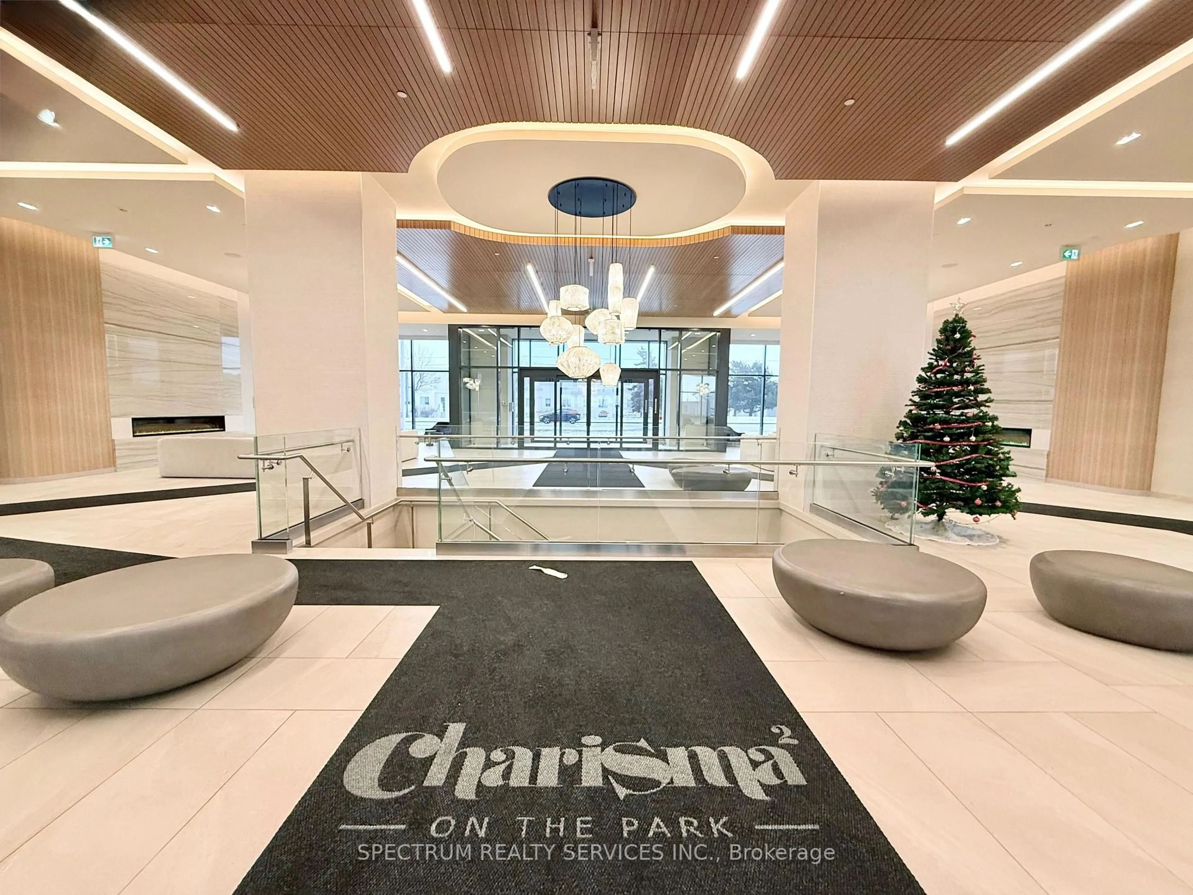 Lobby for 8960 Jane St #427, Vaughan Ontario L4K 2M9