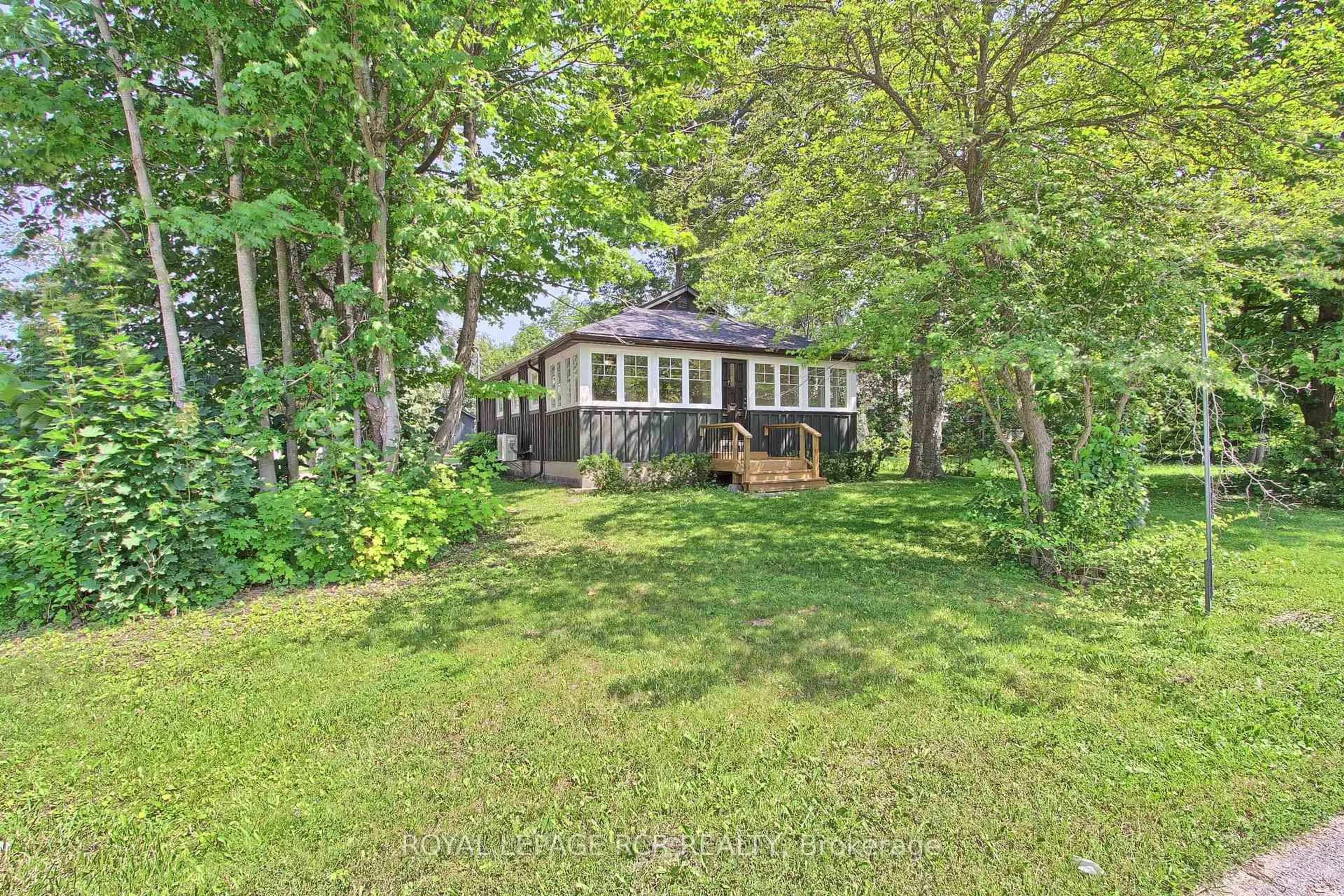 Unknown for 3967 Algonquin Ave, Innisfil Ontario L9S 2M1