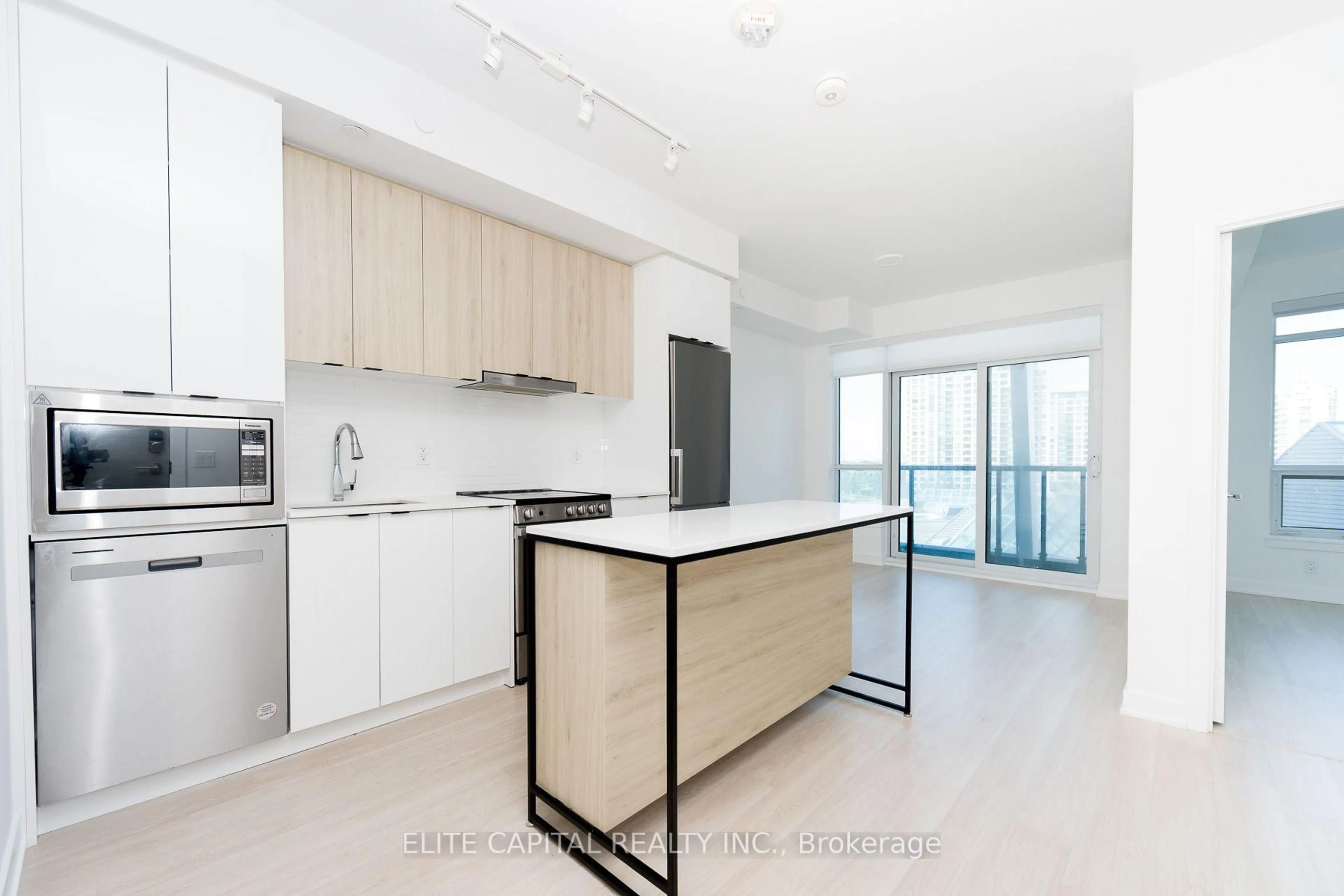 Open concept kitchen, unknown for 50 Upper Mall Way #428, Vaughan Ontario L4J 0L8