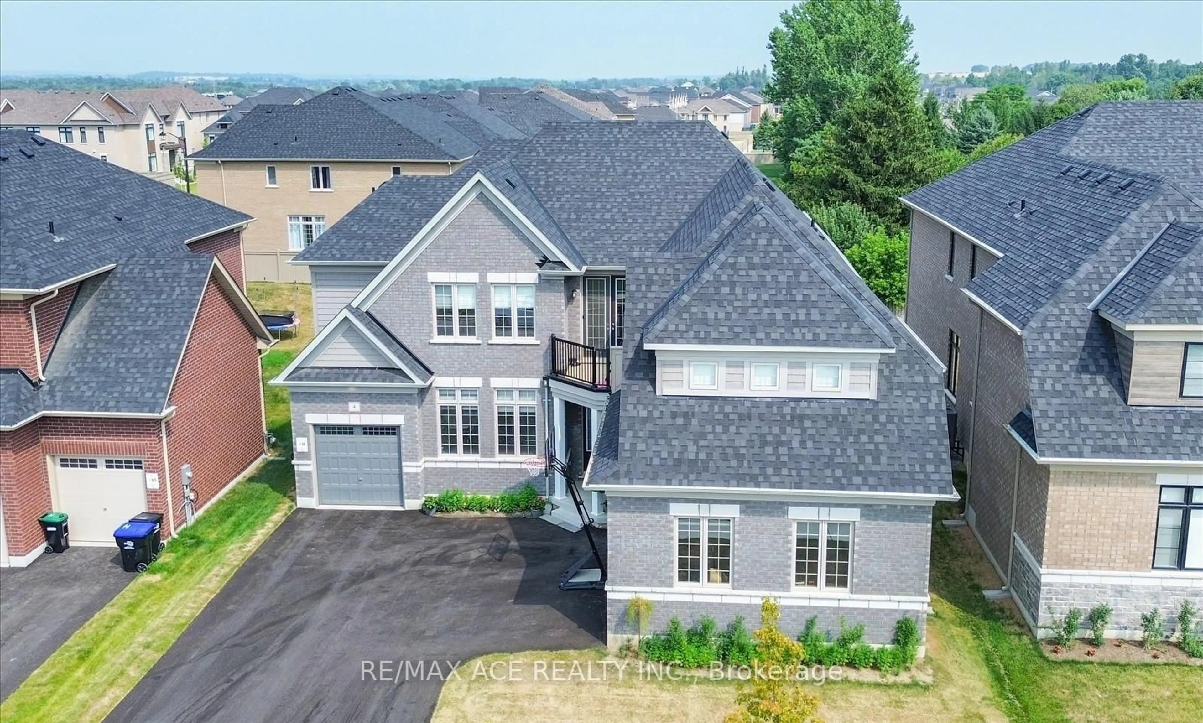 A pic from outside/outdoor area/front of a property/back of a property/a pic from drone, street for 4 Emerald Grve, Adjala-Tosorontio Ontario L0G 1W0