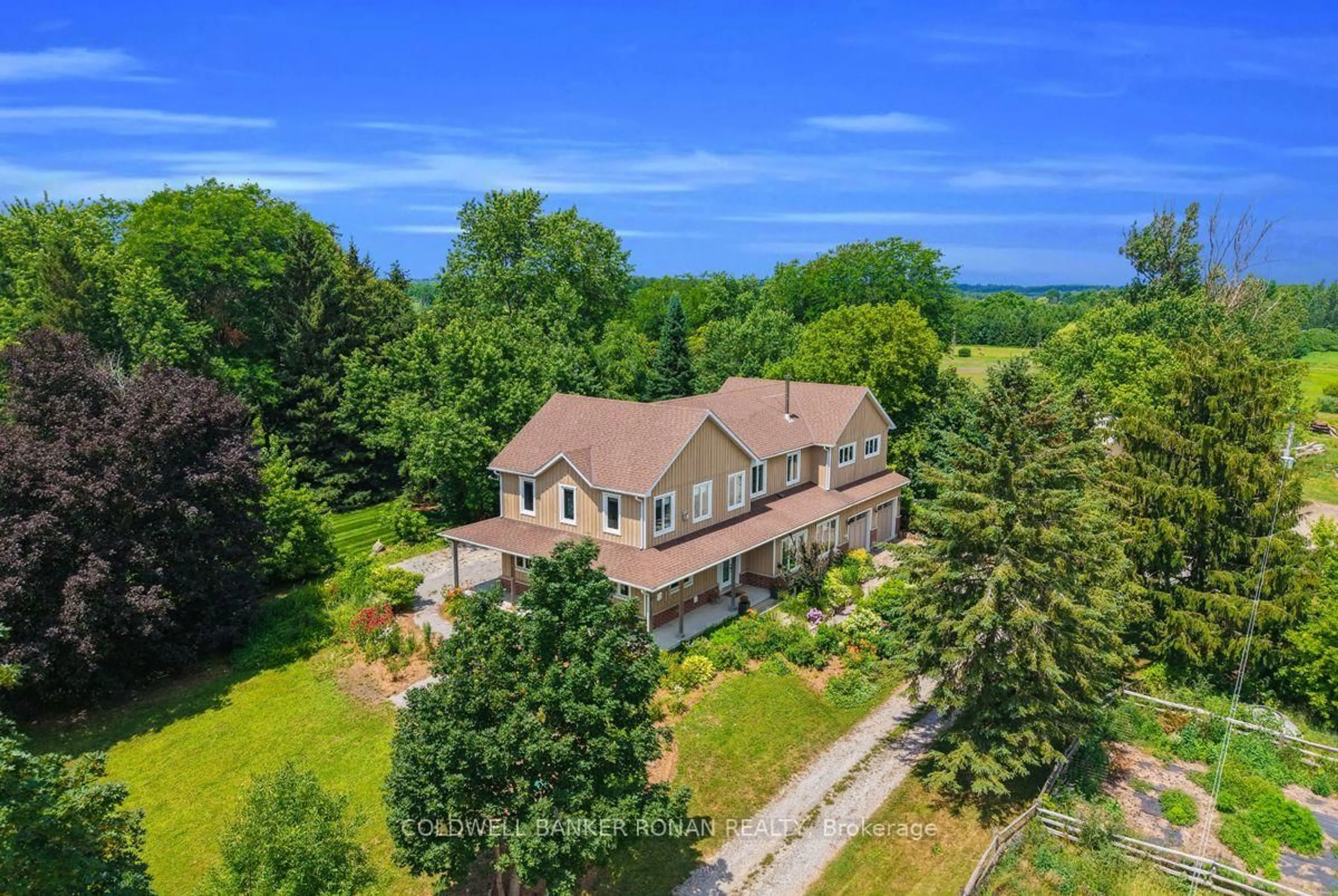 A pic from outside/outdoor area/front of a property/back of a property/a pic from drone, unknown for 5354 3rd Line, New Tecumseth Ontario L0G 1W0