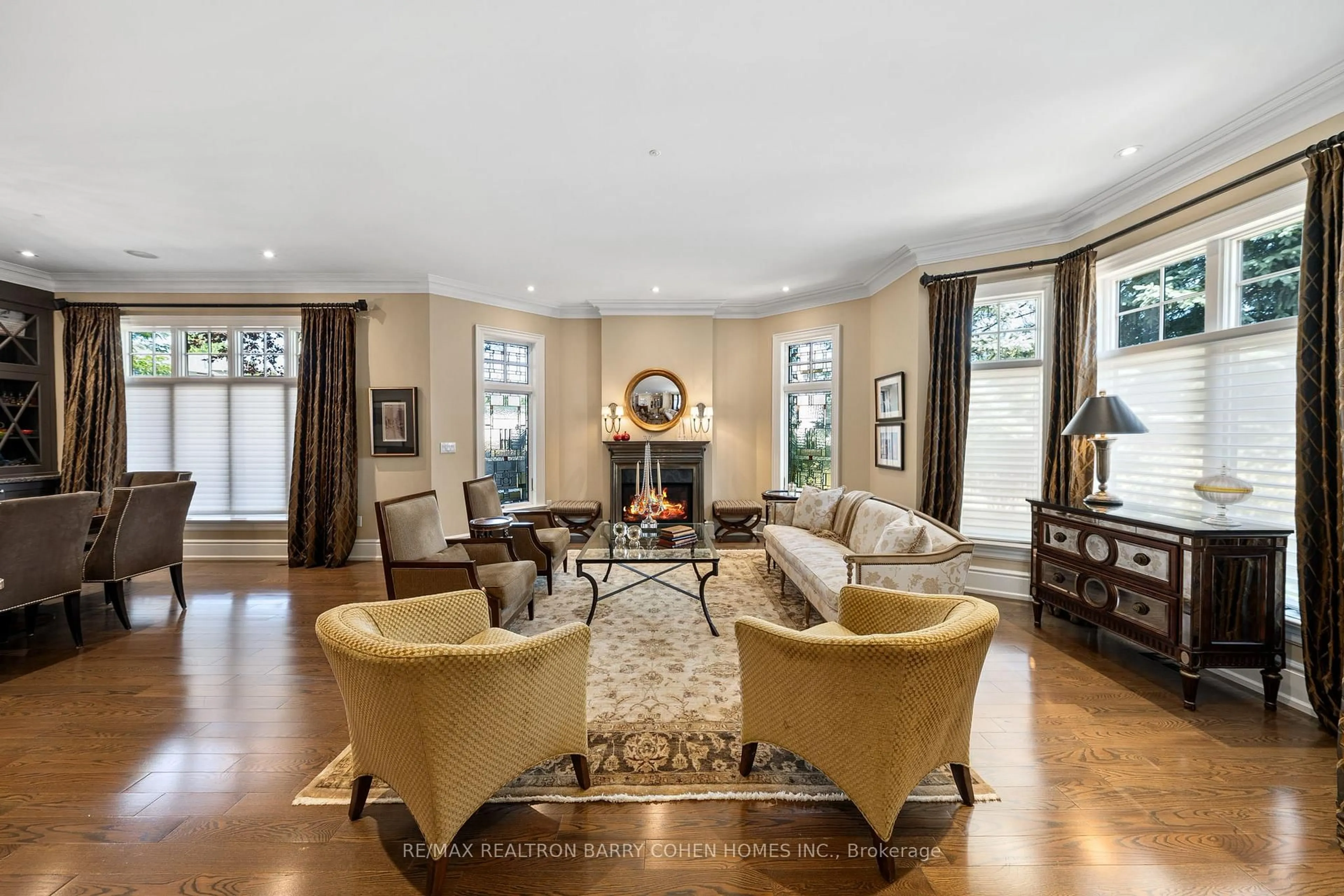 Living room with furniture, unknown for 60 Parr Pl, Vaughan Ontario L4J 8L1