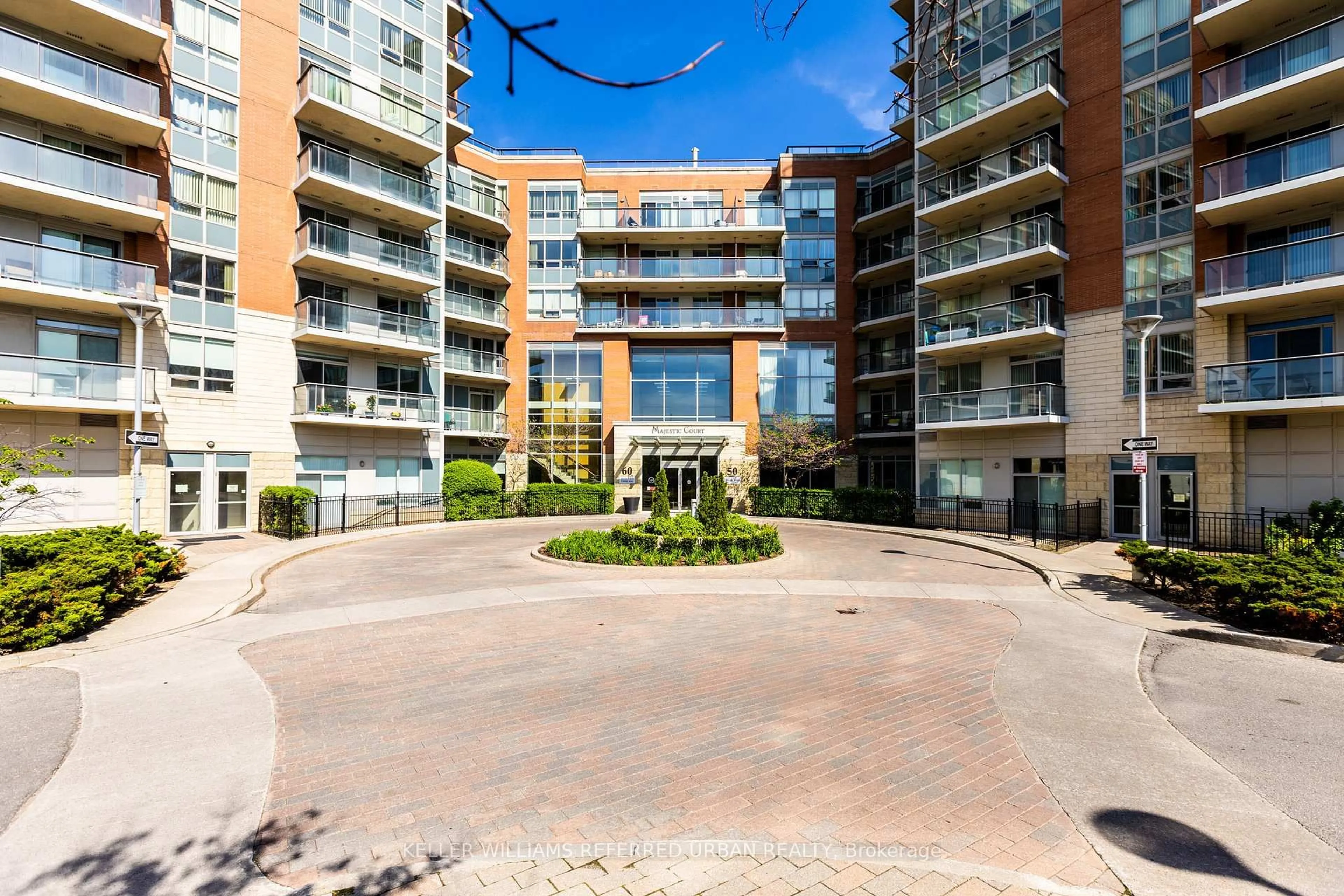 Patio, street for 60 South Town Centre Blvd #318, Markham Ontario L6G 0C5