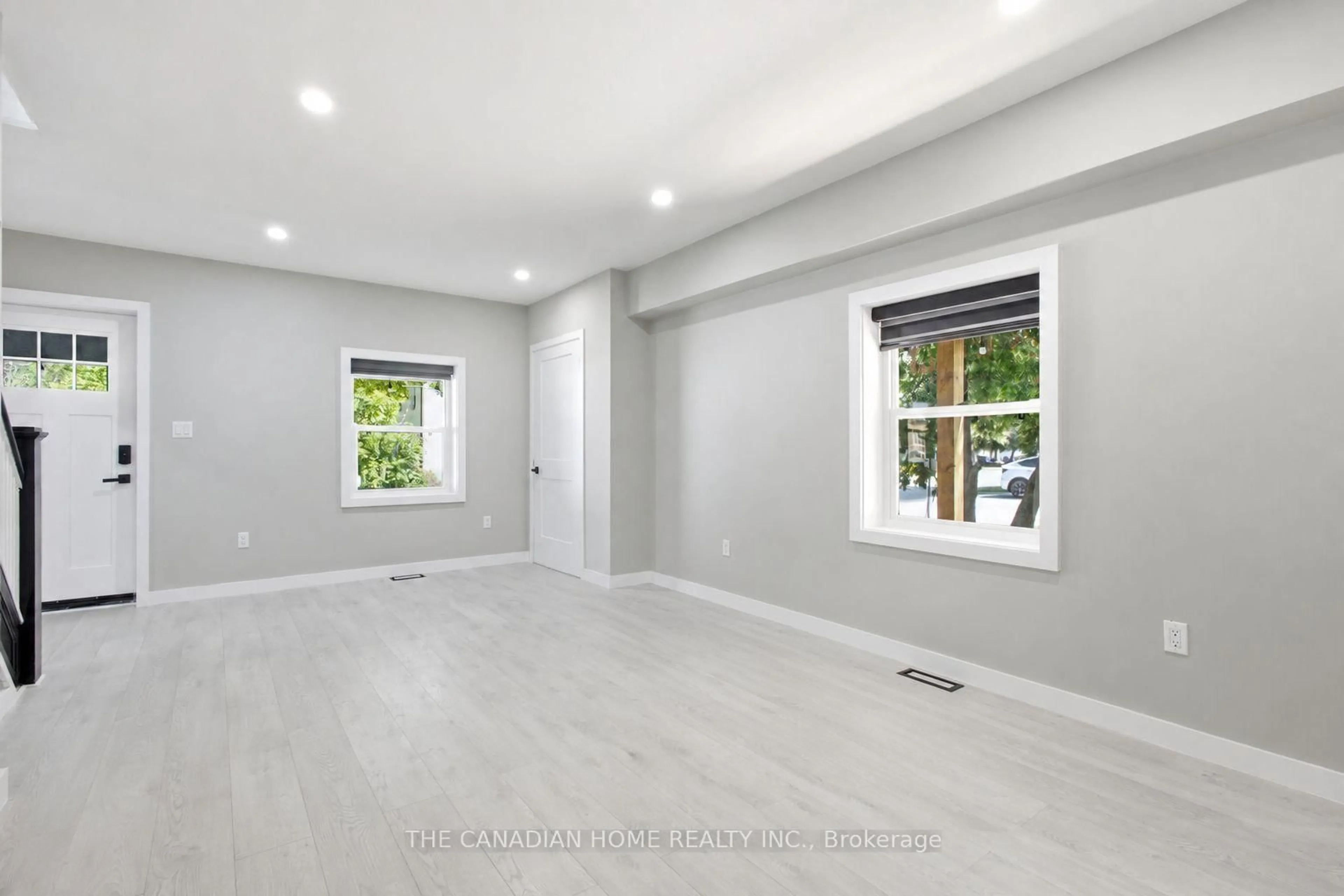 A pic of a room for 179 Church St, Georgina Ontario L4P 1J4