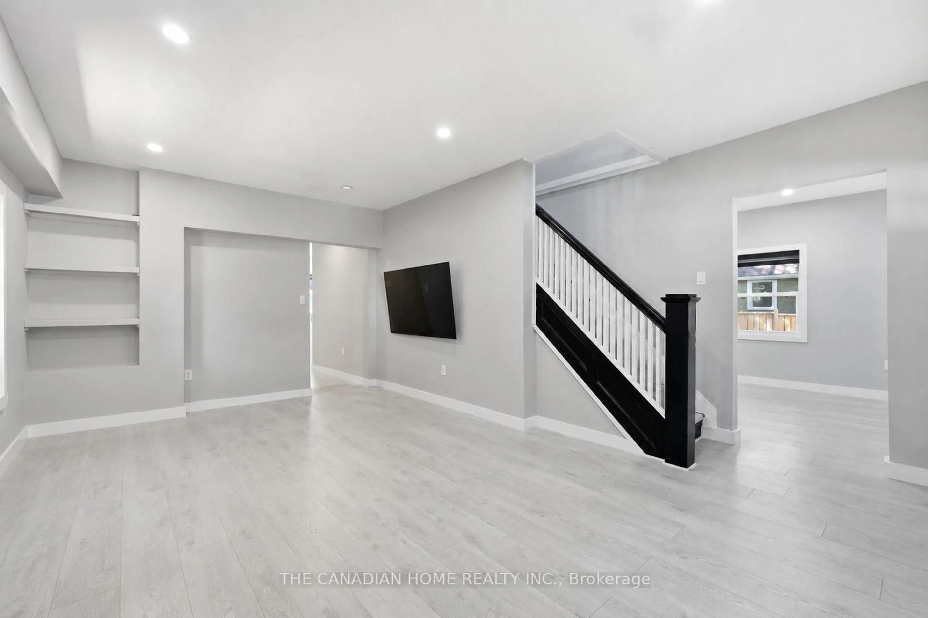 Unknown for 179 Church St, Georgina Ontario L4P 1J4