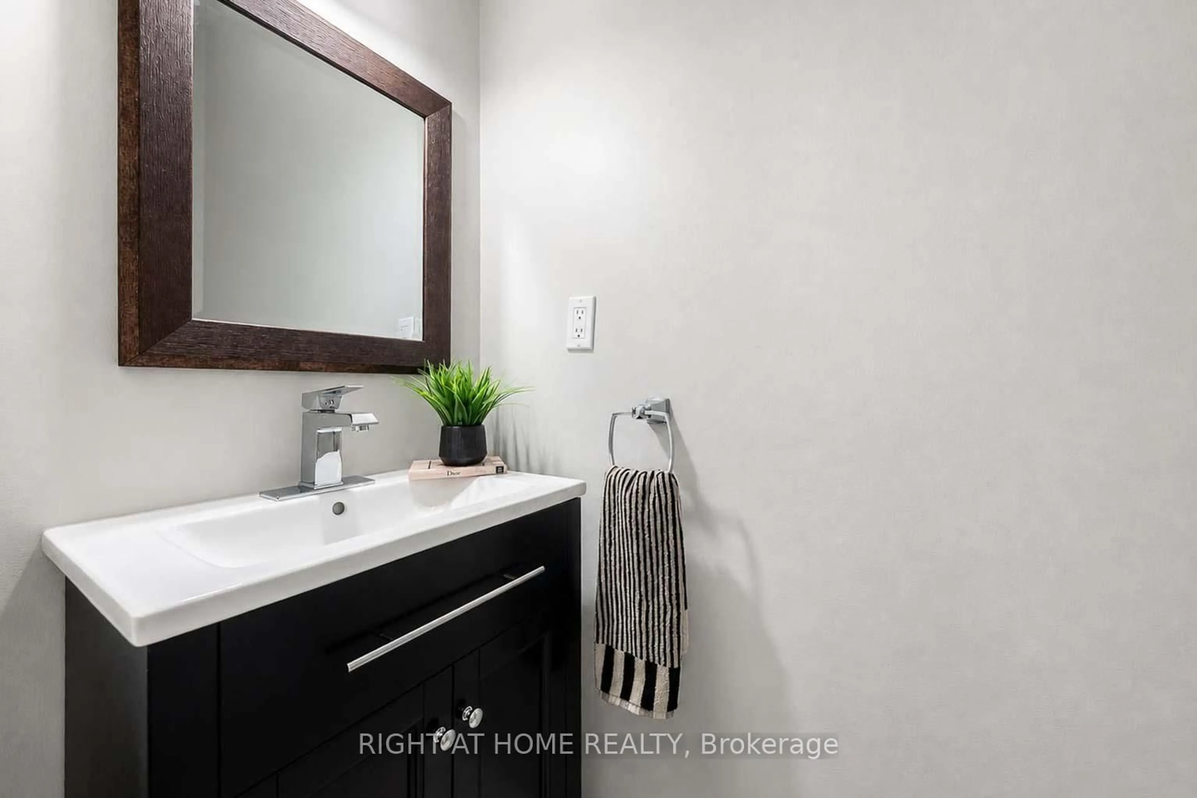 Unknown for 23 Observatory Lane #204, Richmond Hill Ontario L4C 0M7