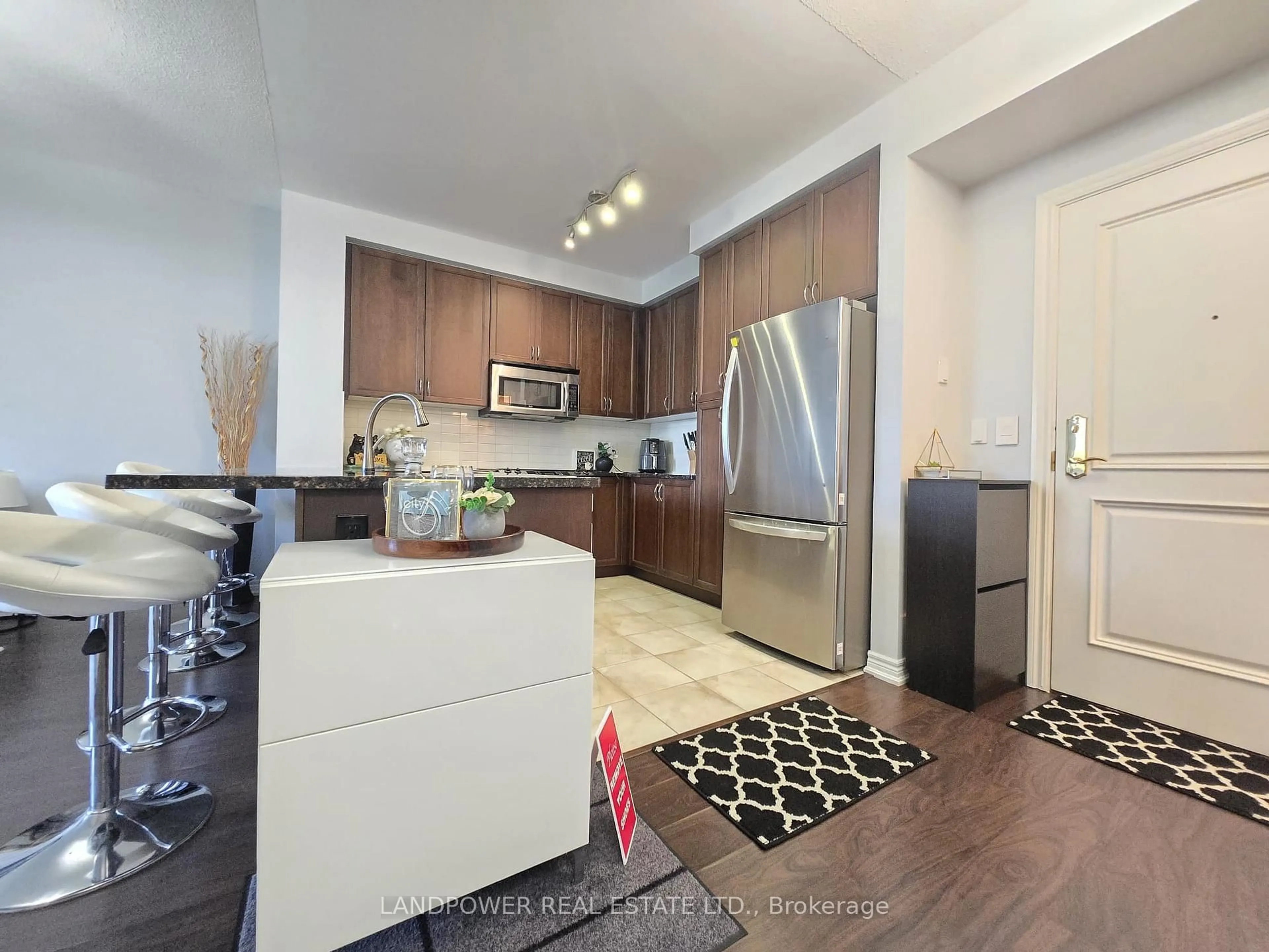 Open concept kitchen, unknown for 9245 Jane St #208, Vaughan Ontario L6A 0J9