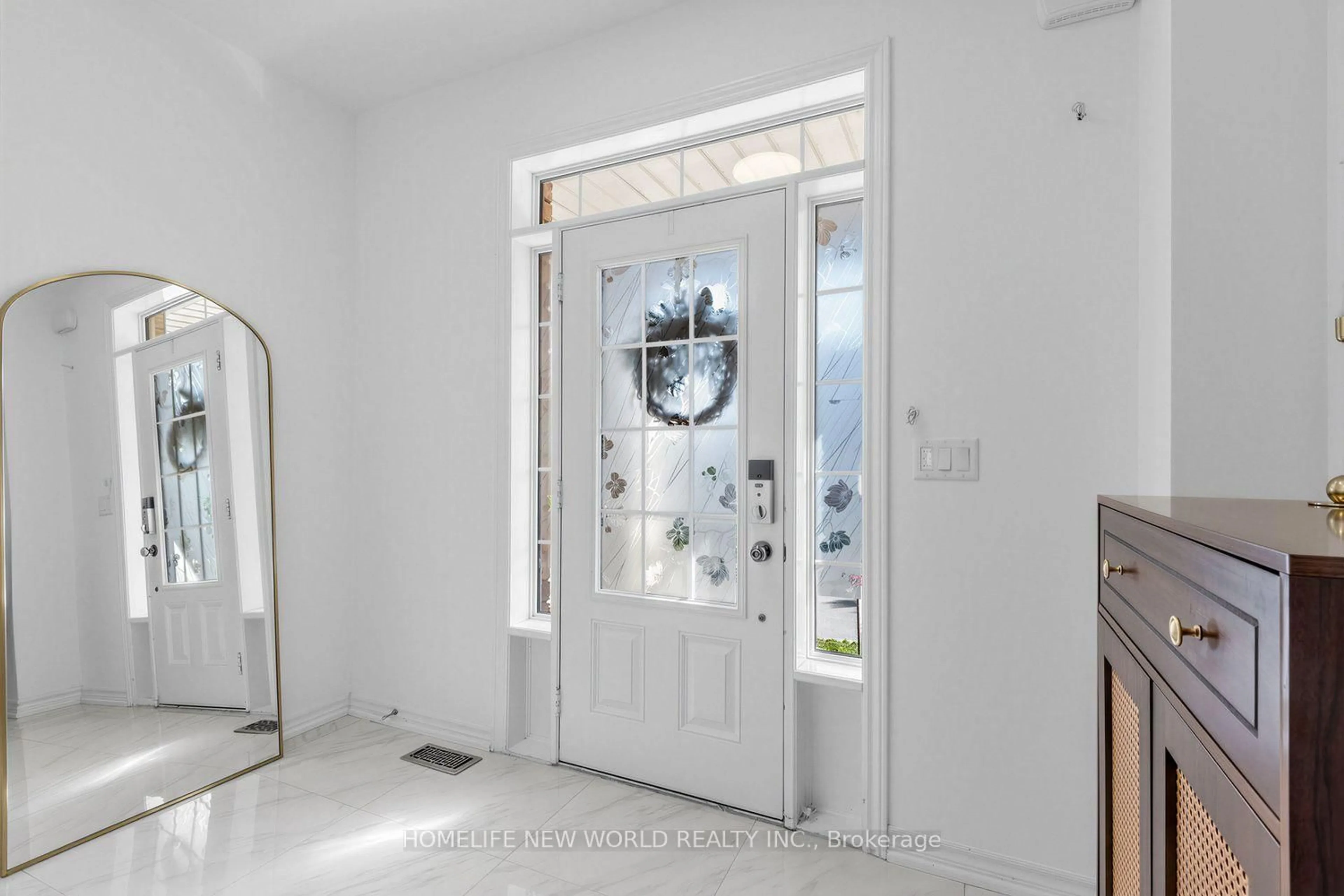 Indoor entryway for 26 Living Cres, Markham Ontario L6C 0T9