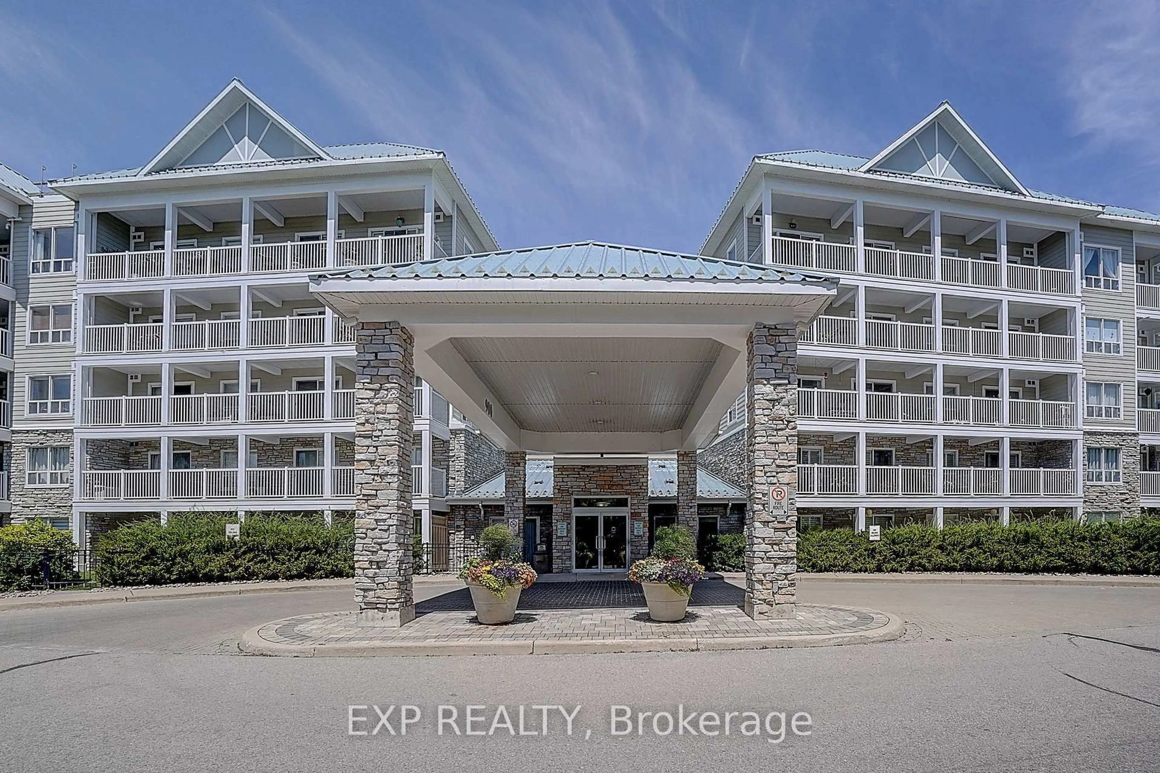 Unknown for 900 Bogart Mill Tr #321, Newmarket Ontario L3Y 8V5