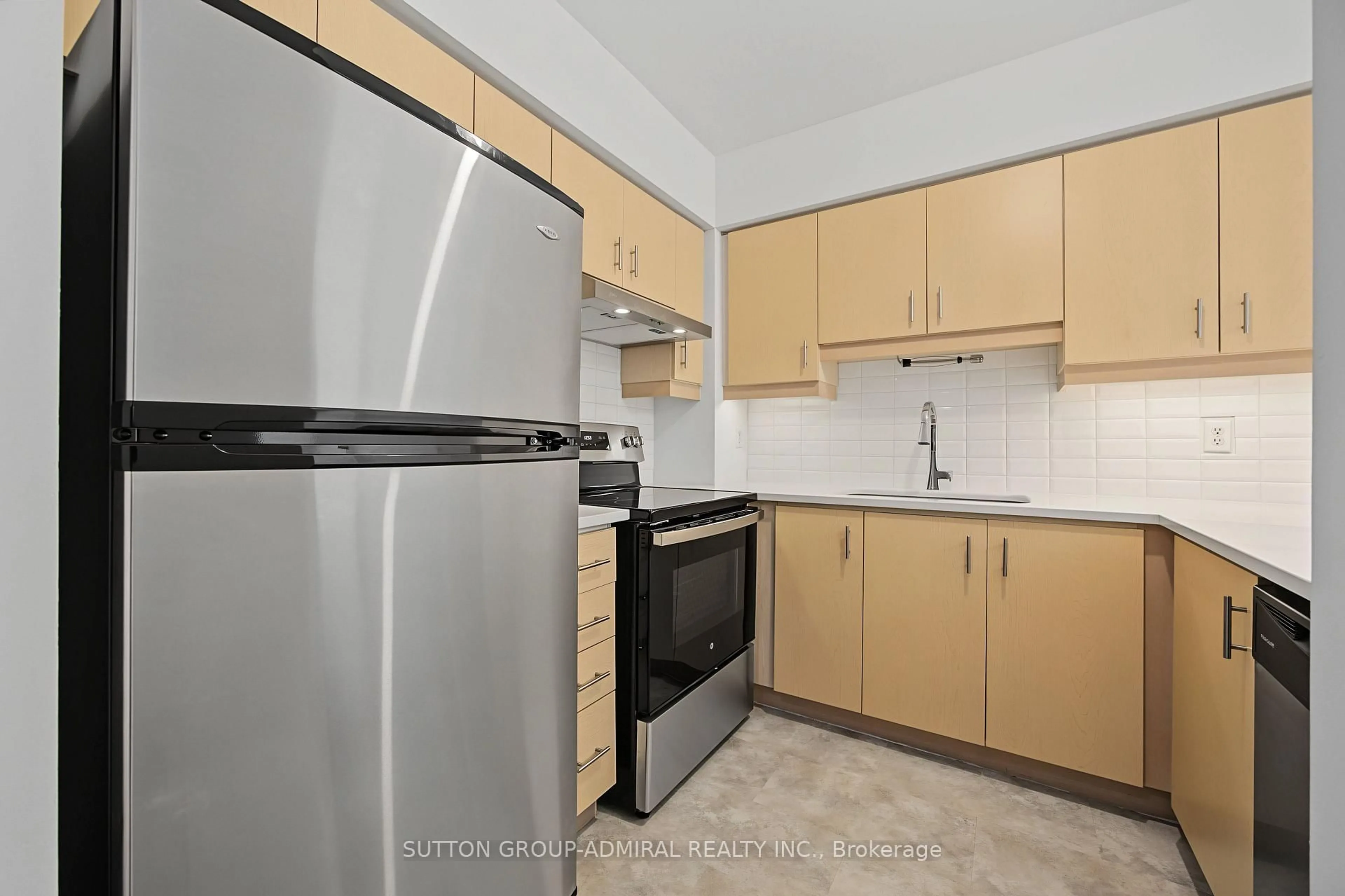 Standard kitchen, unknown for 735 New Westminster Dr #56, Vaughan Ontario L4J 7Y9