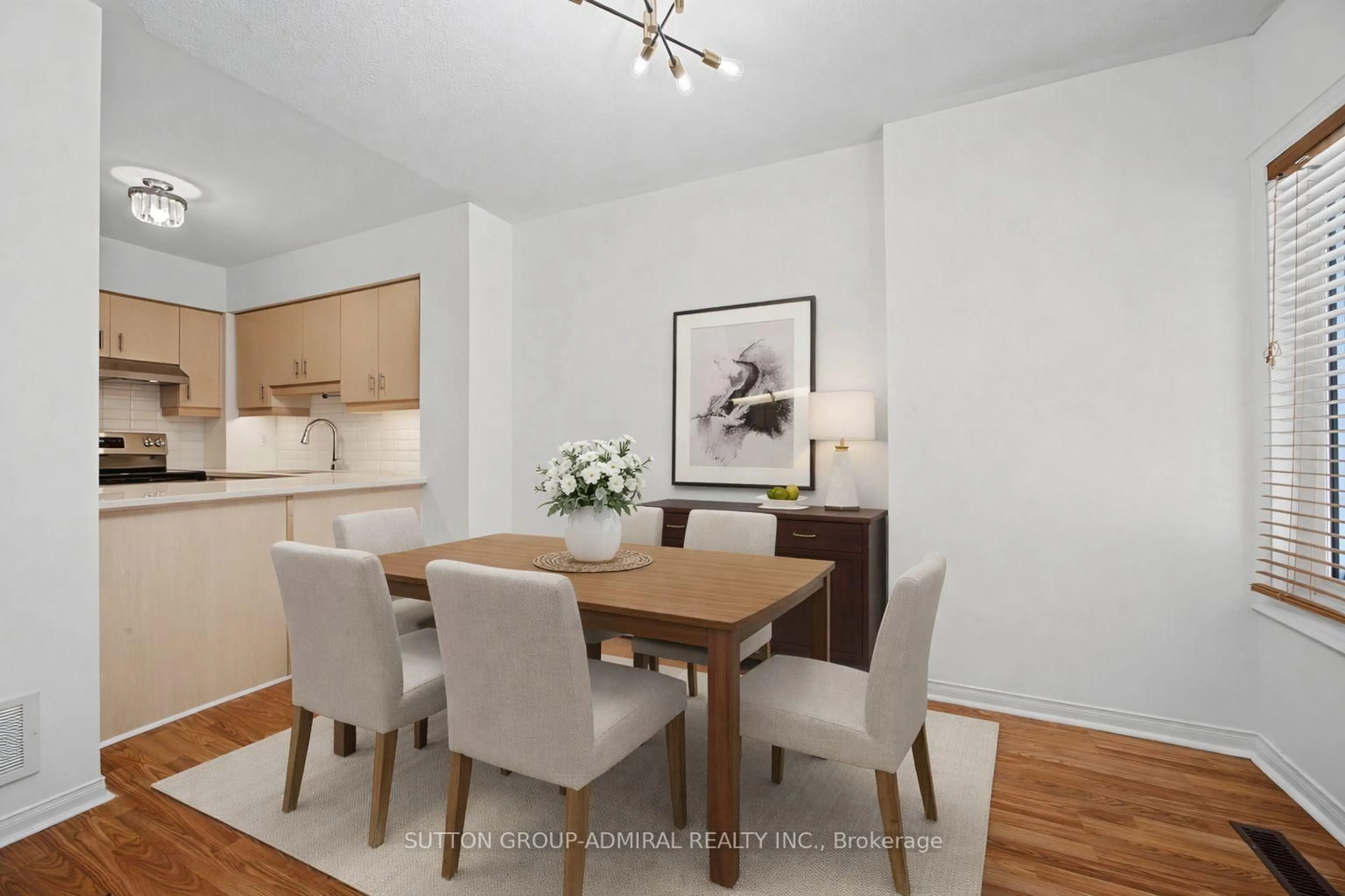 Dining room, wood/laminate floor for 735 New Westminster Dr #56, Vaughan Ontario L4J 7Y9