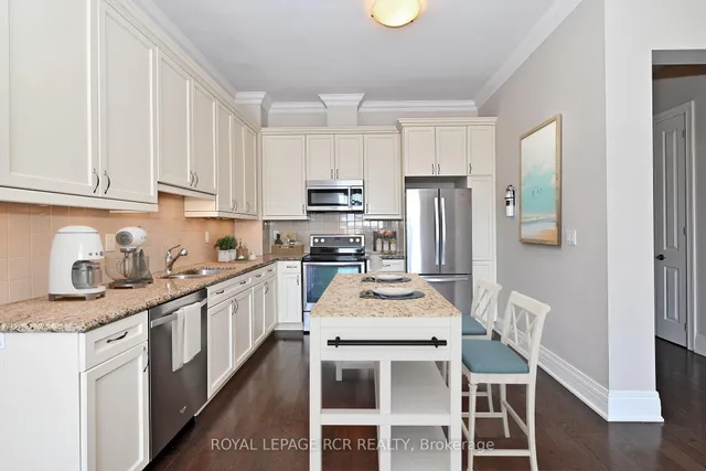 80 Burns Blvd #416, King 5