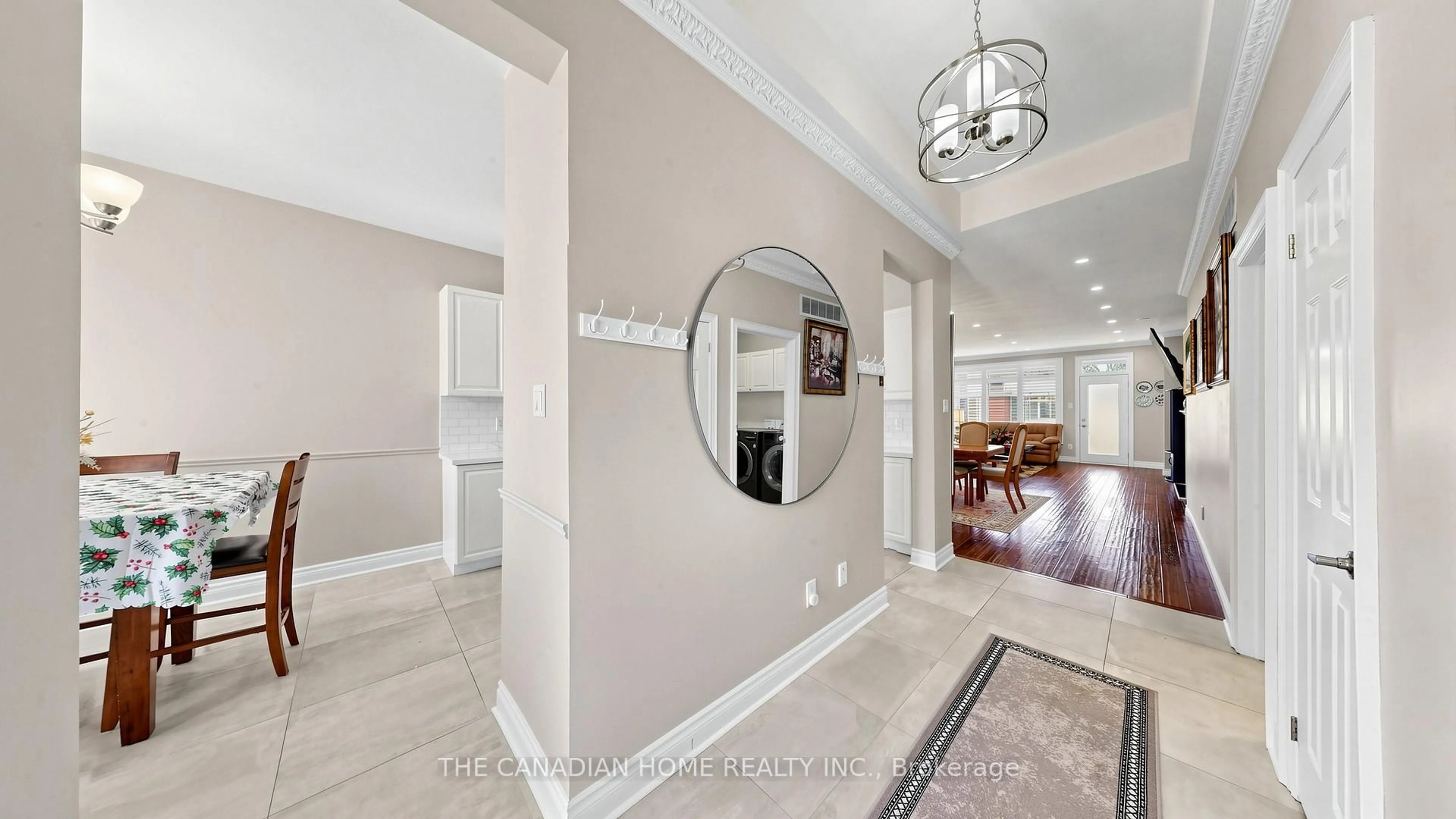Indoor entryway for 31 Arnie's Chance, Whitchurch-Stouffville Ontario L4A 1L7