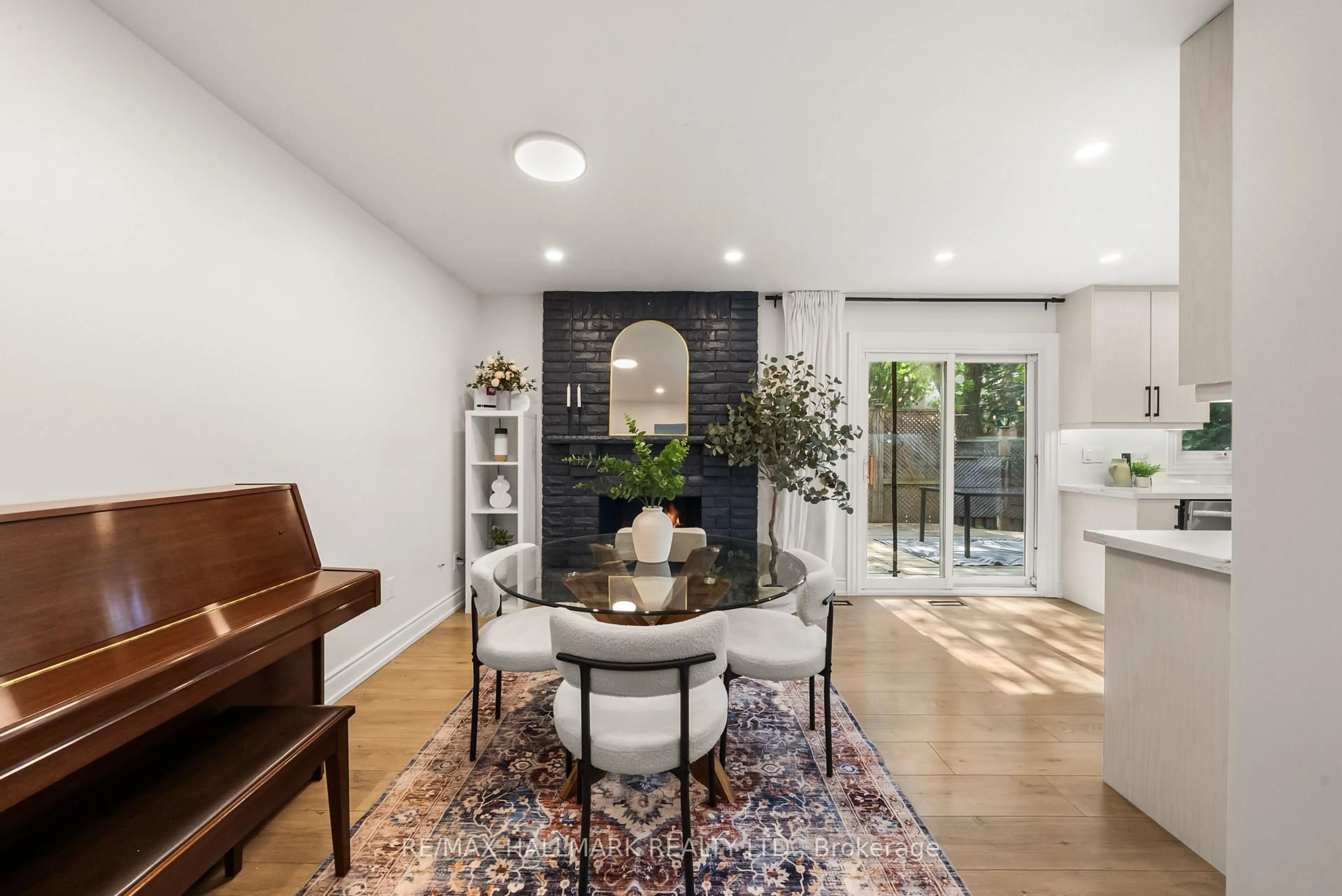 Dining room, unknown for 71 Bishop Cres, Markham Ontario L3P 4N5