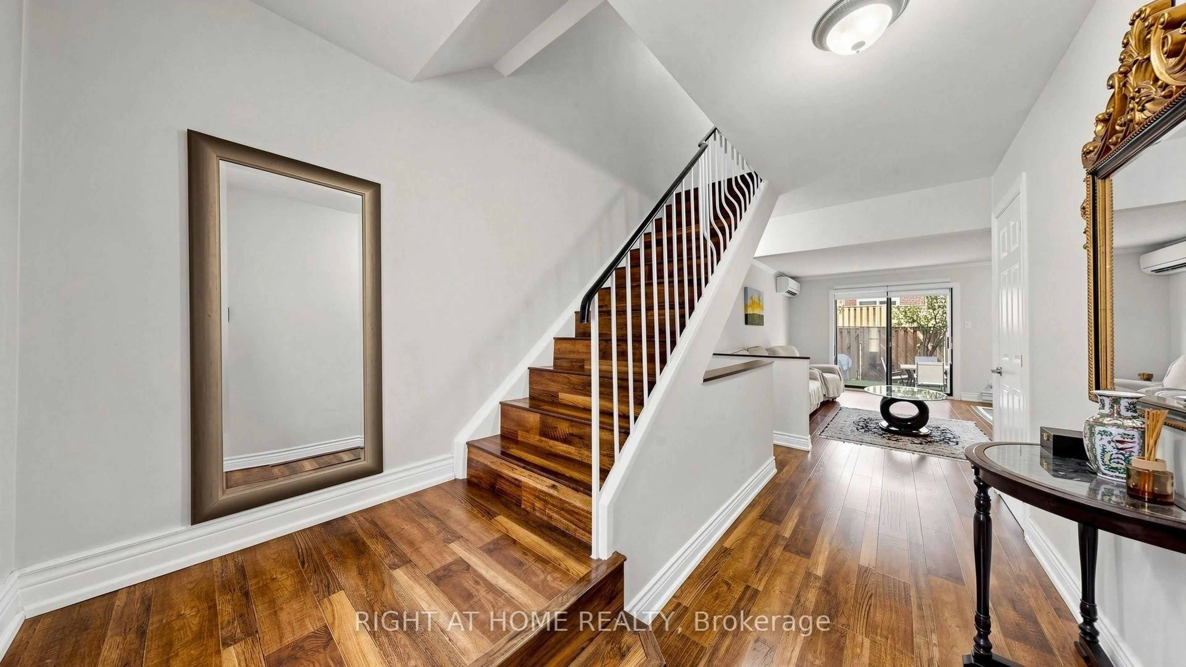 Unknown for 4 Harper Way, Markham Ontario L3T 5A5