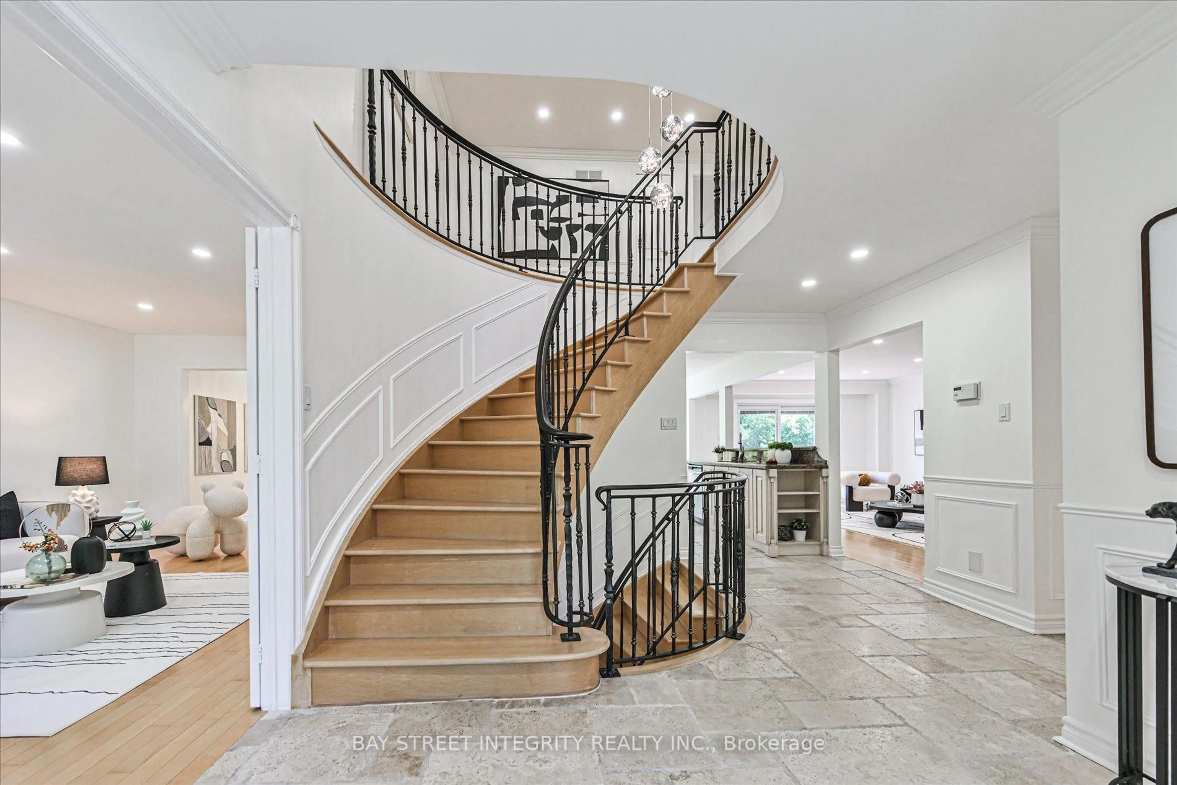 Stairs for 151 Old Surrey Lane, Richmond Hill Ontario L4C 6R9