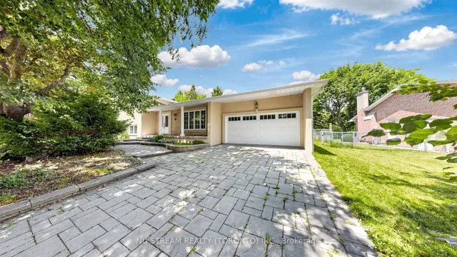 20 Blackforest Dr, Richmond Hill 3