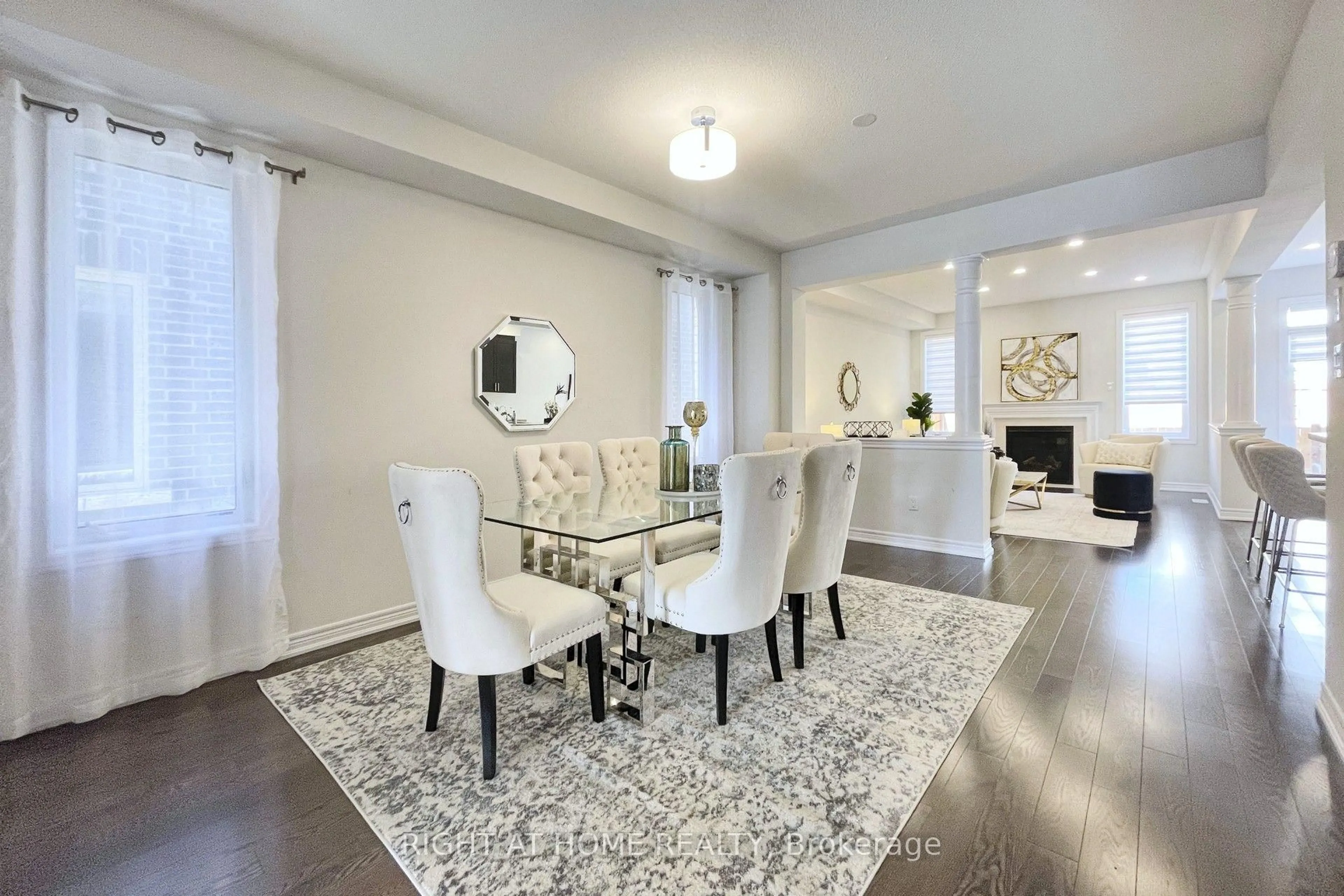 Dining room, unknown for 60 Falconridge Terr, East Gwillimbury Ontario L9N 0R2