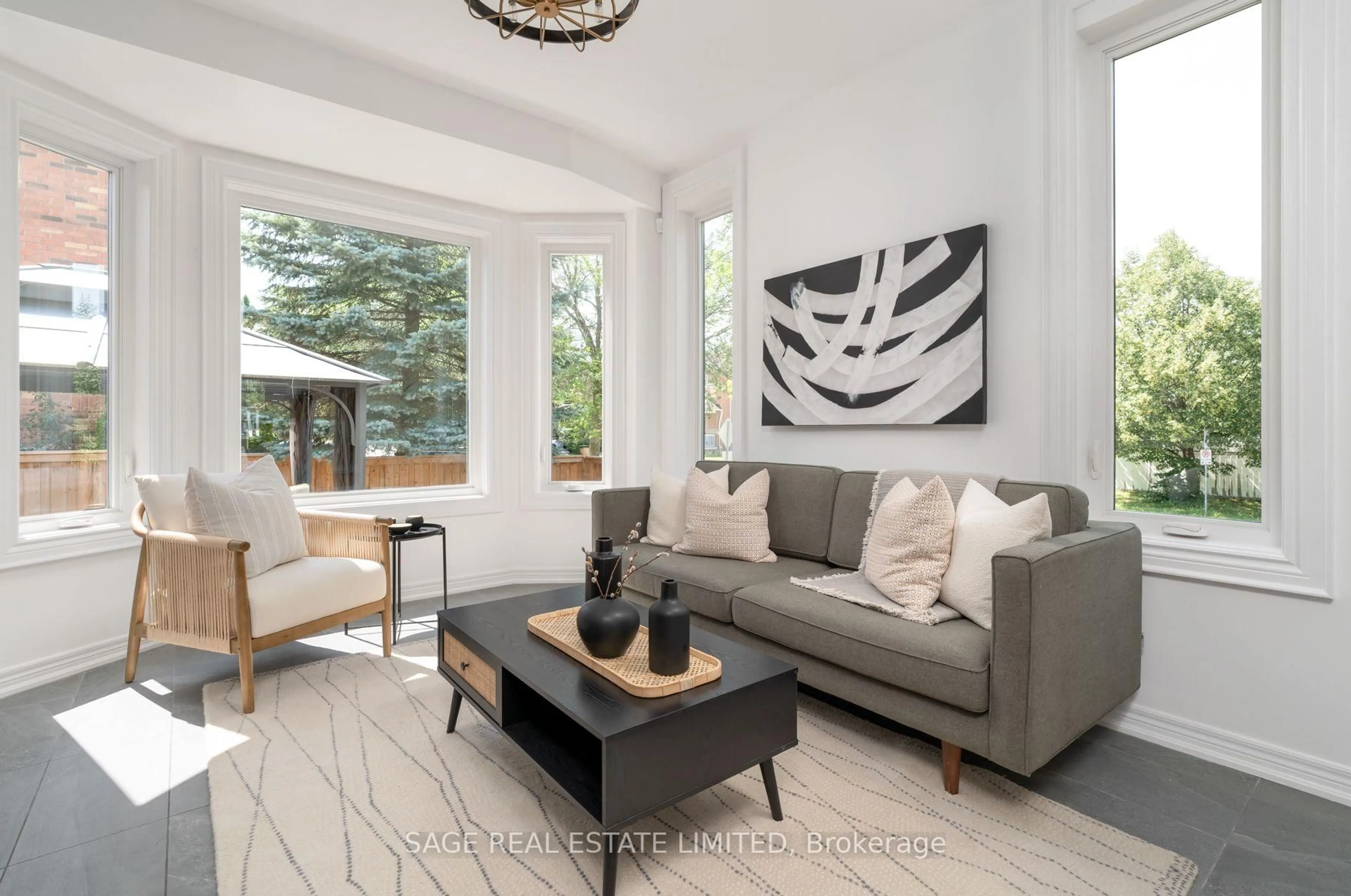 Living room with furniture, unknown for 51 Pedersen Dr, Aurora Ontario L4G 7R2