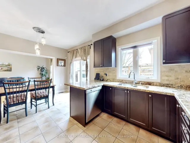 39 Pantano Dr, Vaughan 5