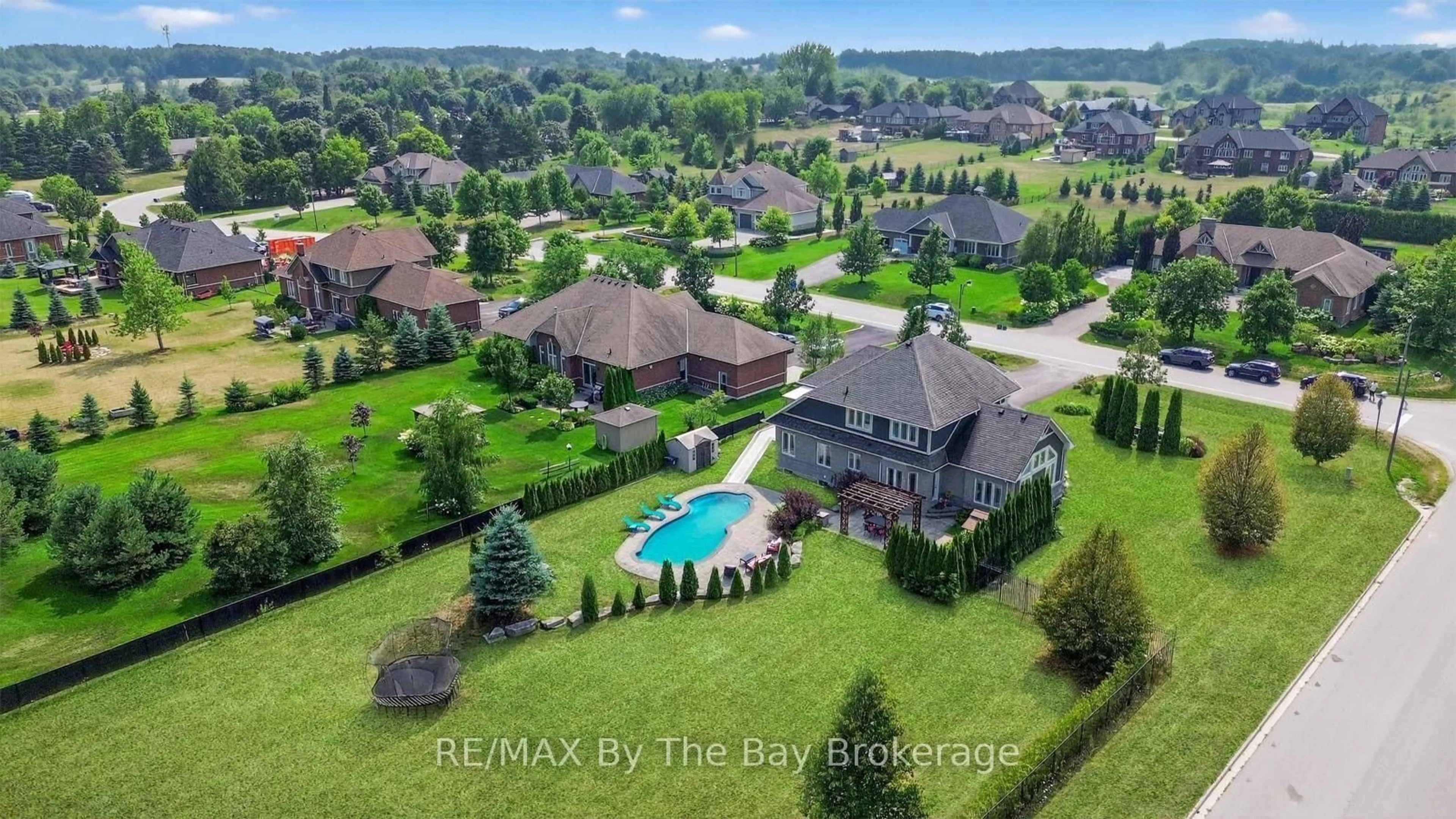 A pic from outside/outdoor area/front of a property/back of a property/a pic from drone, water/lake/river/ocean view for 23 Goodwood St, Uxbridge Ontario L0C 1A0