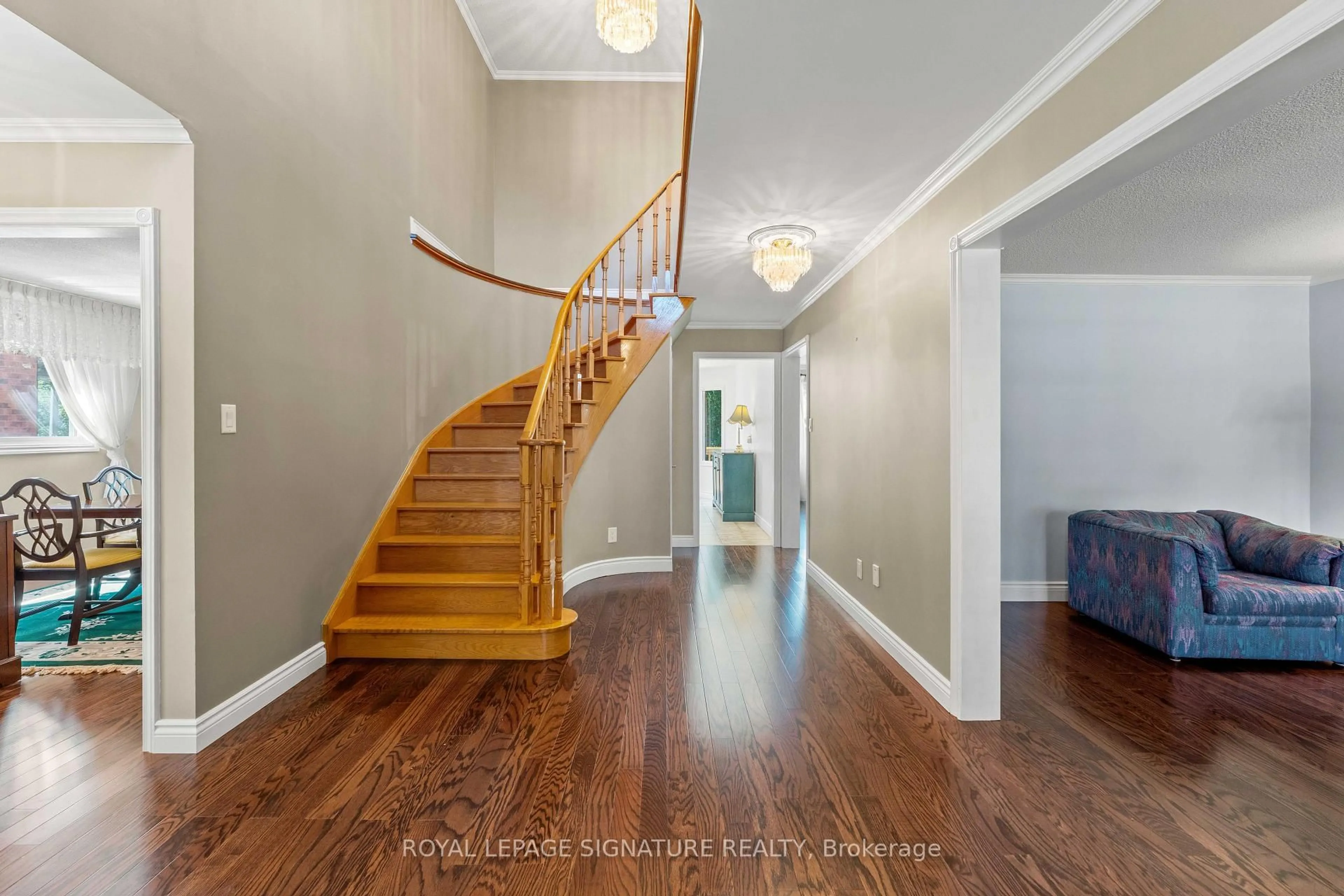 Indoor foyer for 36 Jason St, Vaughan Ontario L4K 3G4