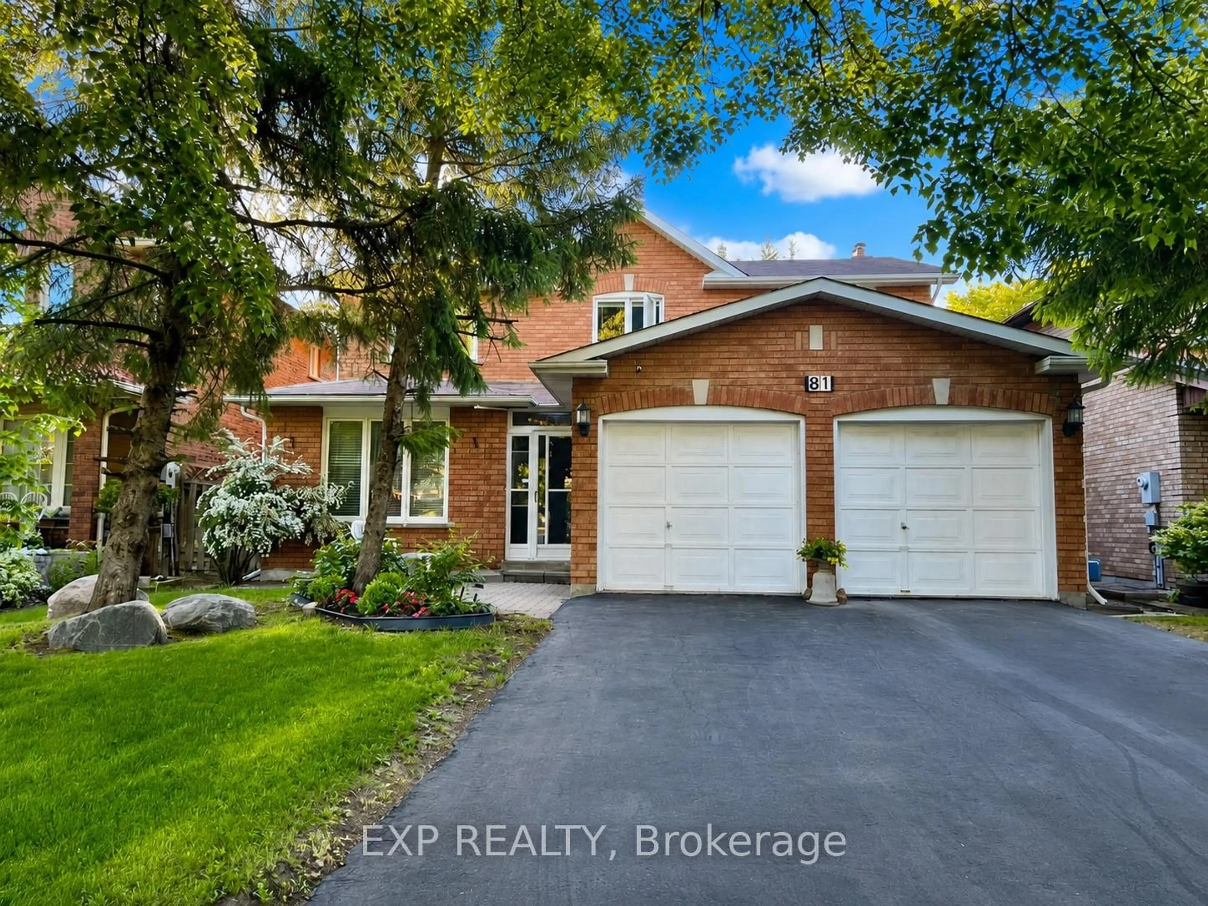 Home with brick exterior material, street for 81 Southgate Cres, Richmond Hill Ontario L4B 2E7