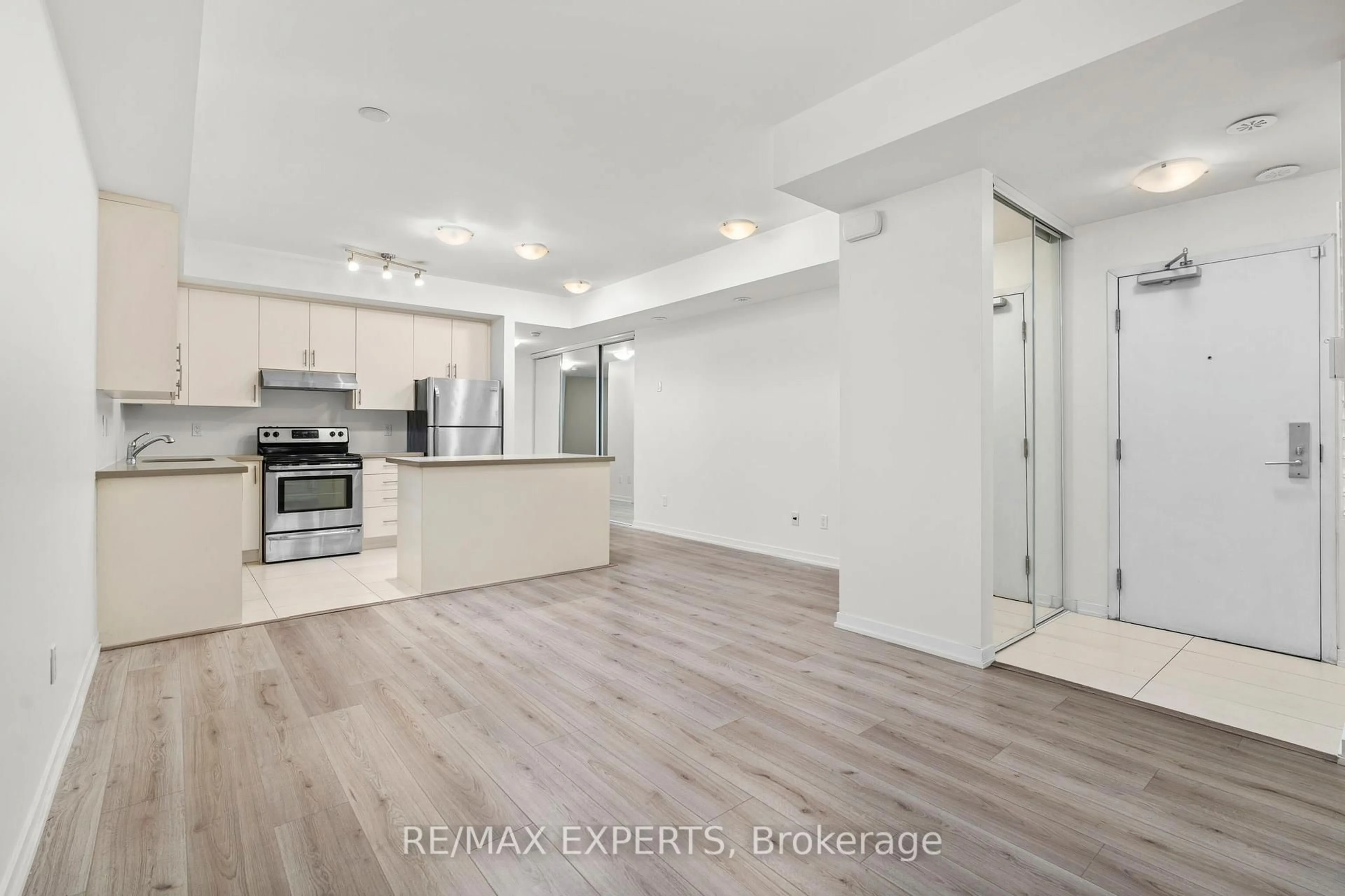 Open concept kitchen, unknown for 26 Bruce St #A04, Vaughan Ontario L4L 0H4
