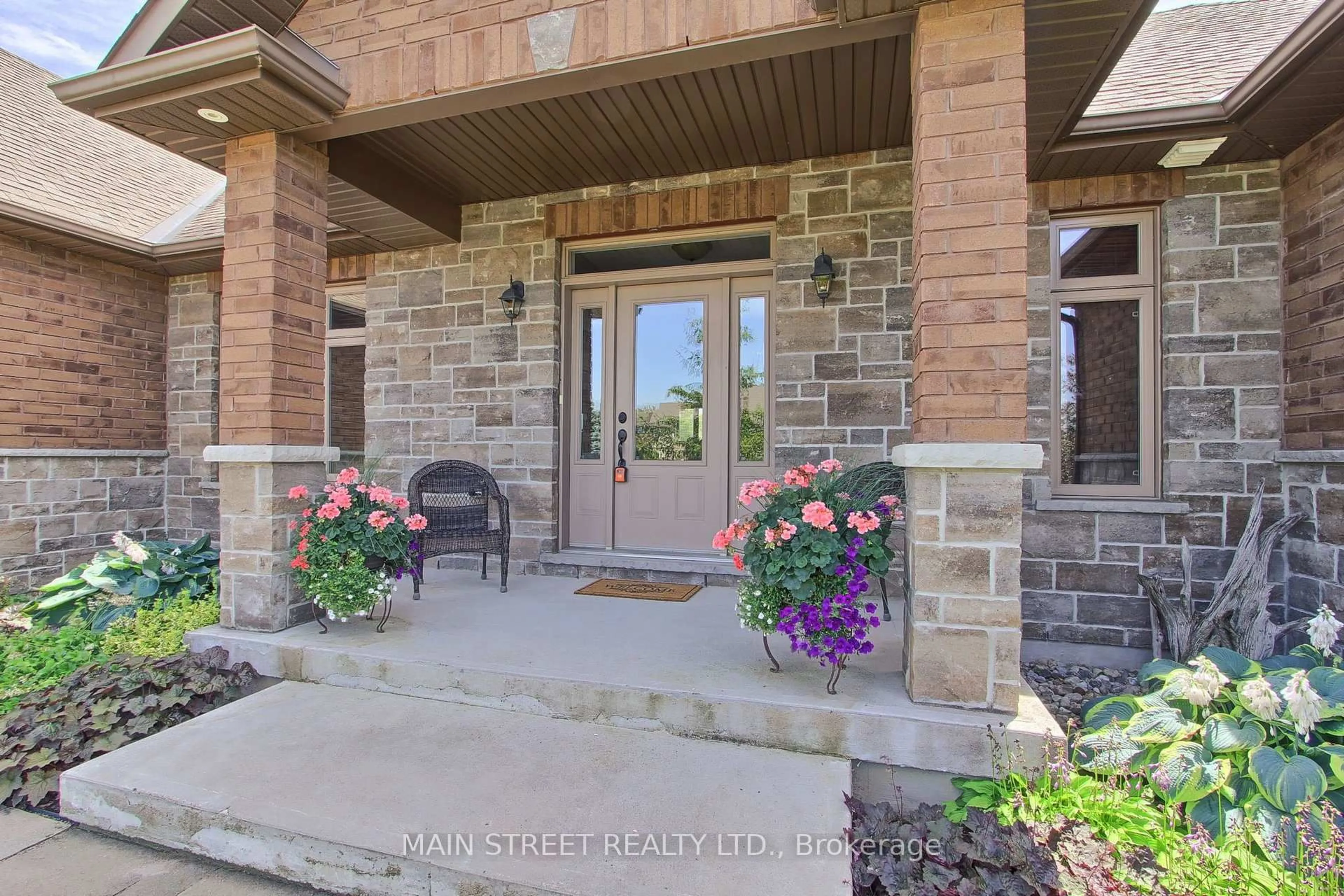 Indoor entryway for 13 Brolley Cres, Essa Ontario L0L 1N0