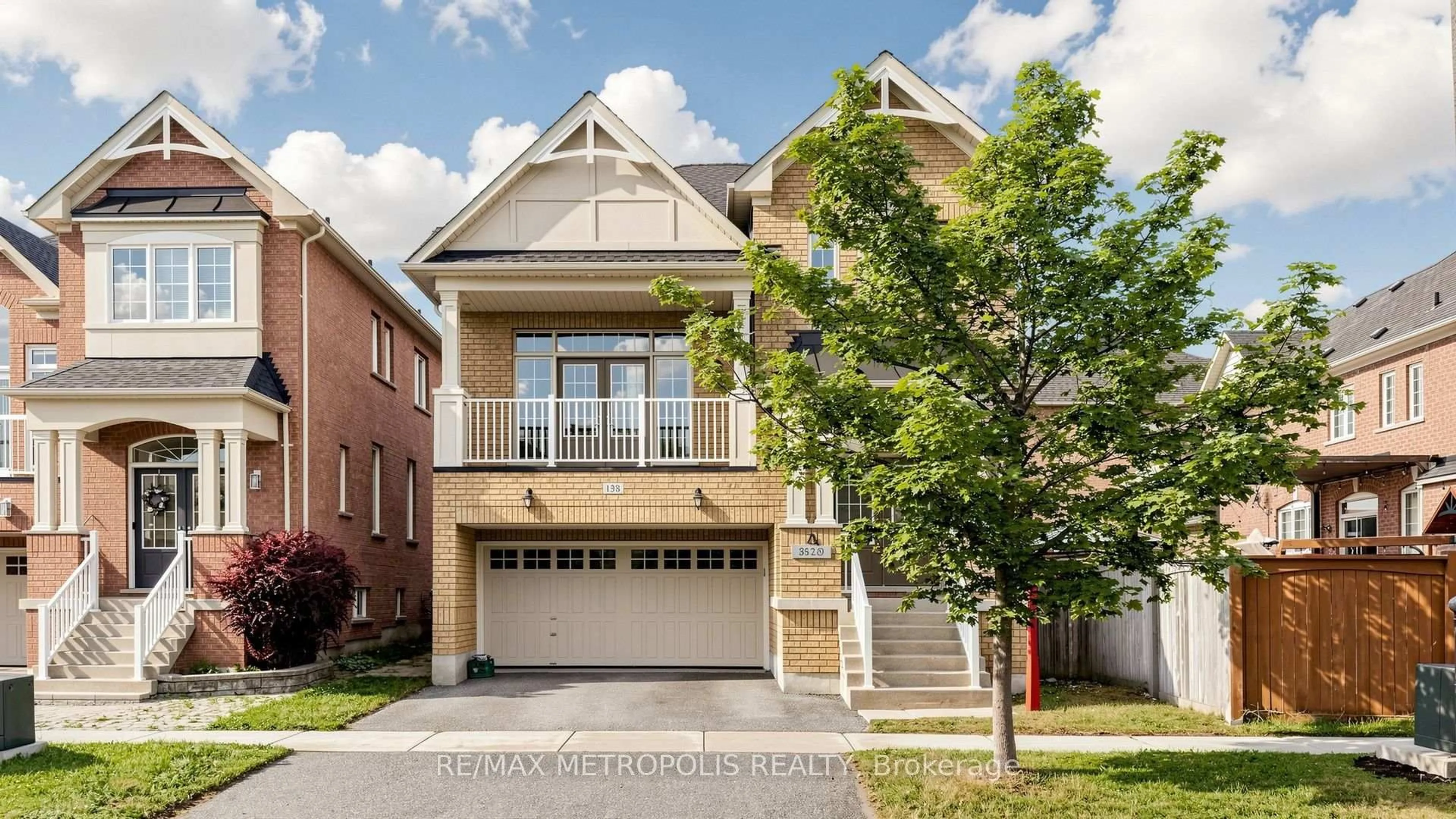 Home with brick exterior material, street for 138 Yakefarm Blvd, Whitchurch-Stouffville Ontario L4A 0R8