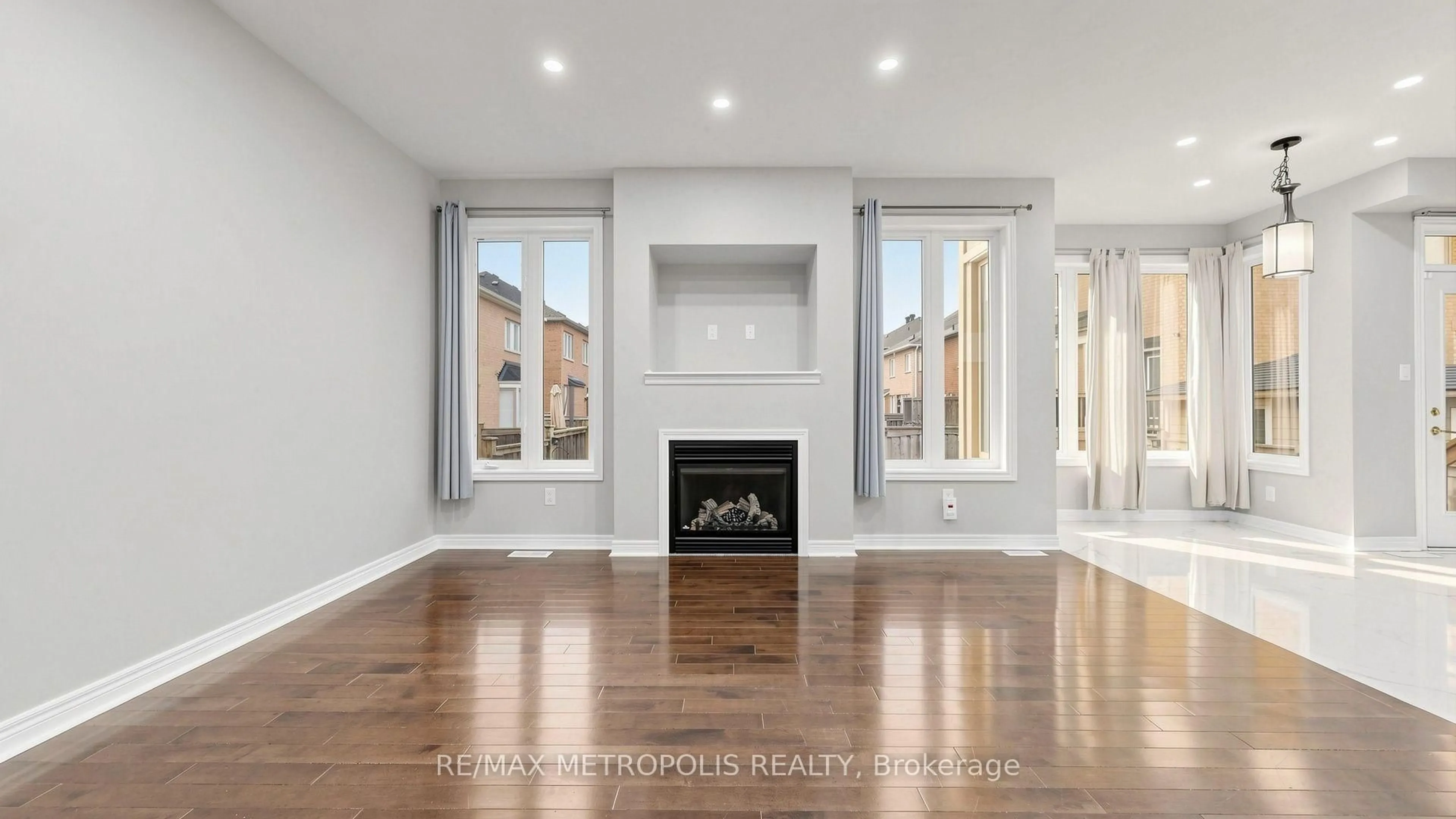 Unknown for 138 Yakefarm Blvd, Whitchurch-Stouffville Ontario L4A 0R8