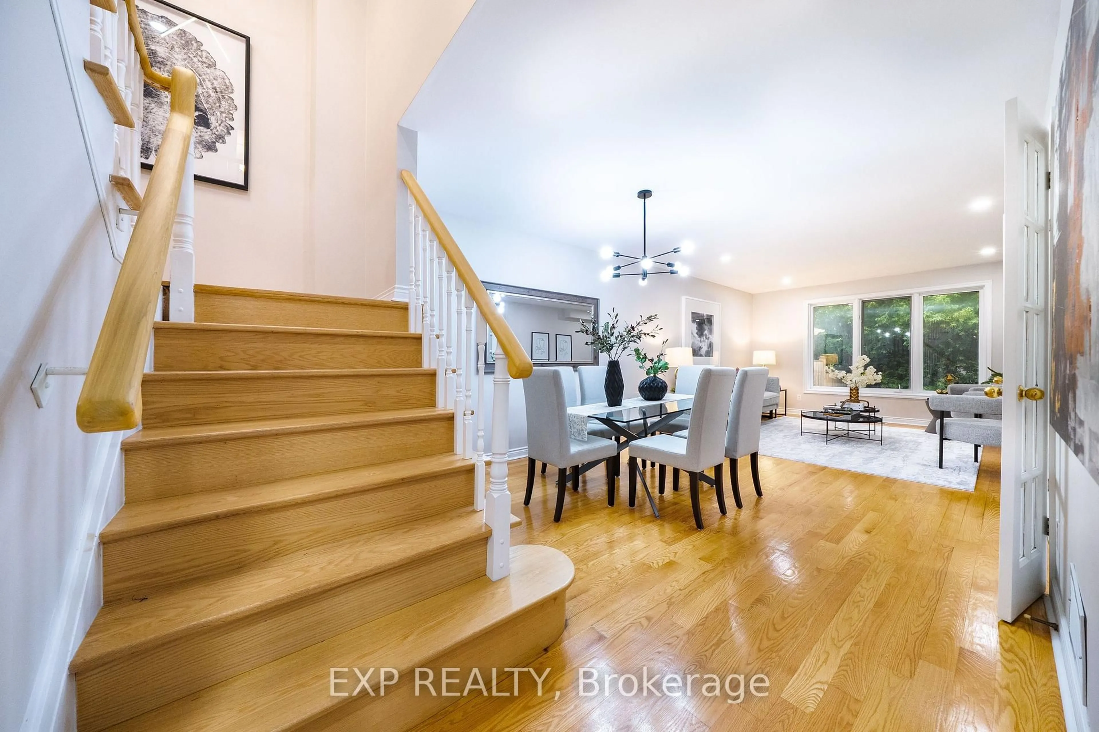 Unknown for 7 Wetherby Circ, Markham Ontario L3T 7R8