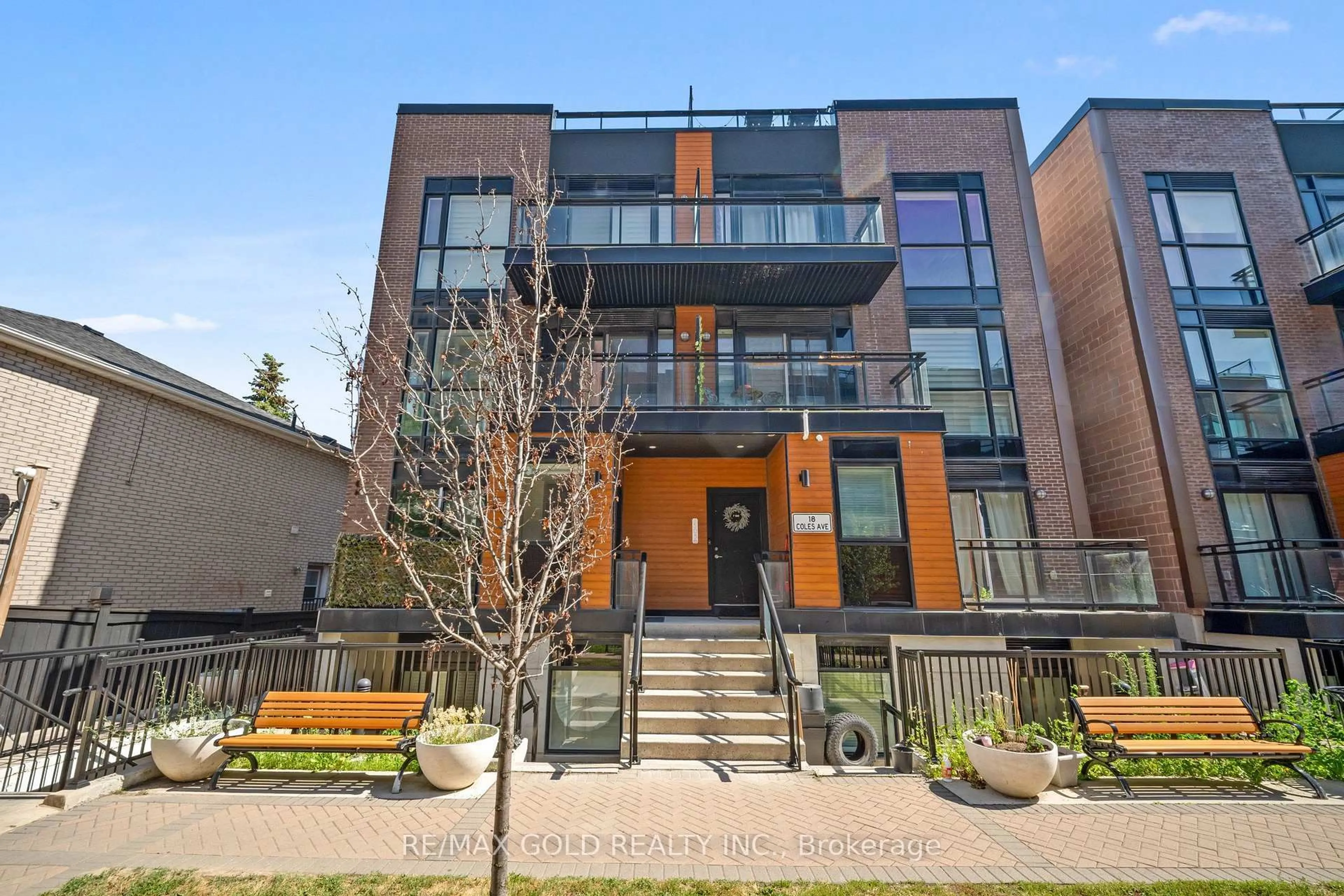 Home with brick exterior material, street for 18 Coles Ave #602, Vaughan Ontario L4L 1L9